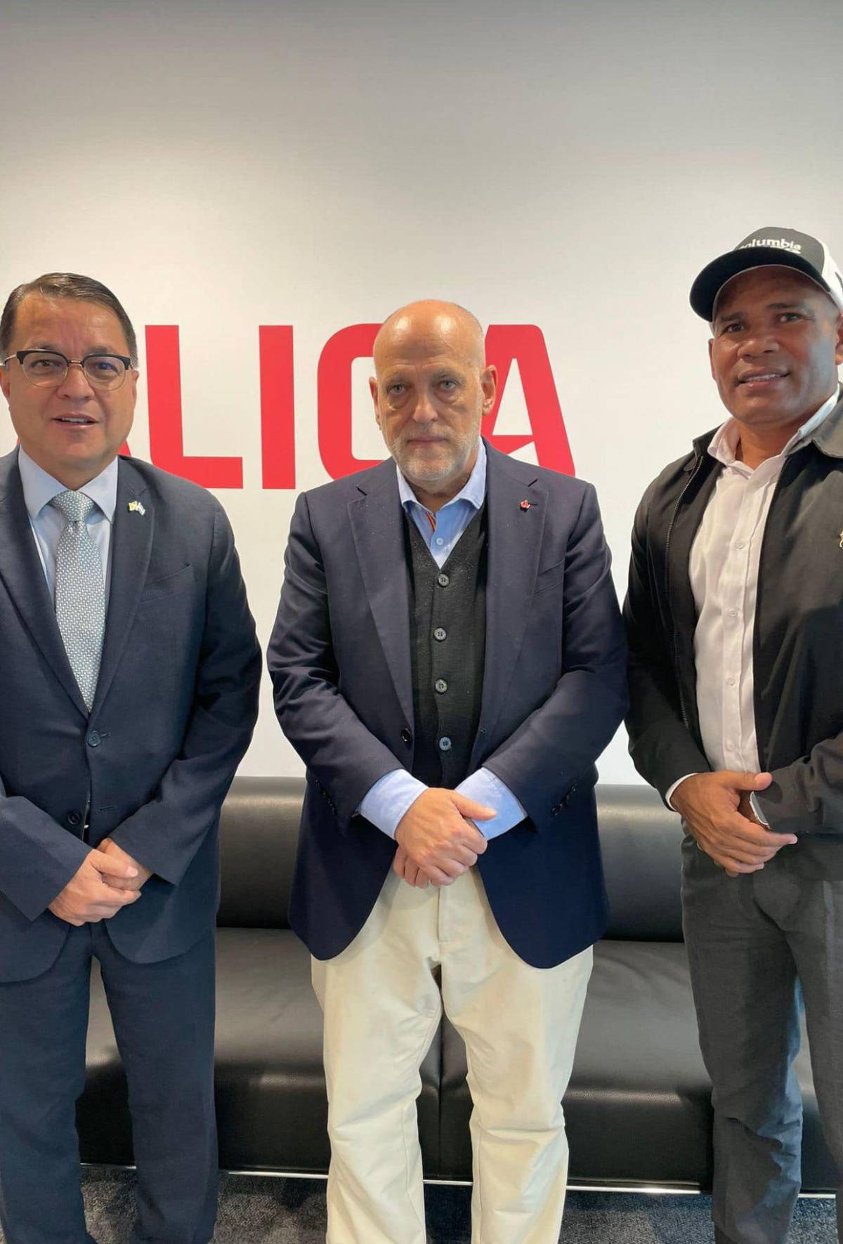 ¿Cuánto gastó Mario Moncada cuando fue a España y vio al Real Madrid?