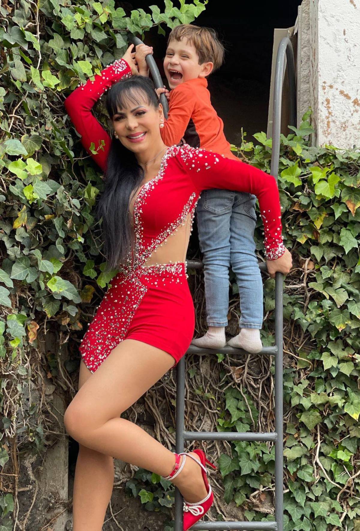 Maribel Guardia dice que defenderá su integridad y denuncia a su exnuera