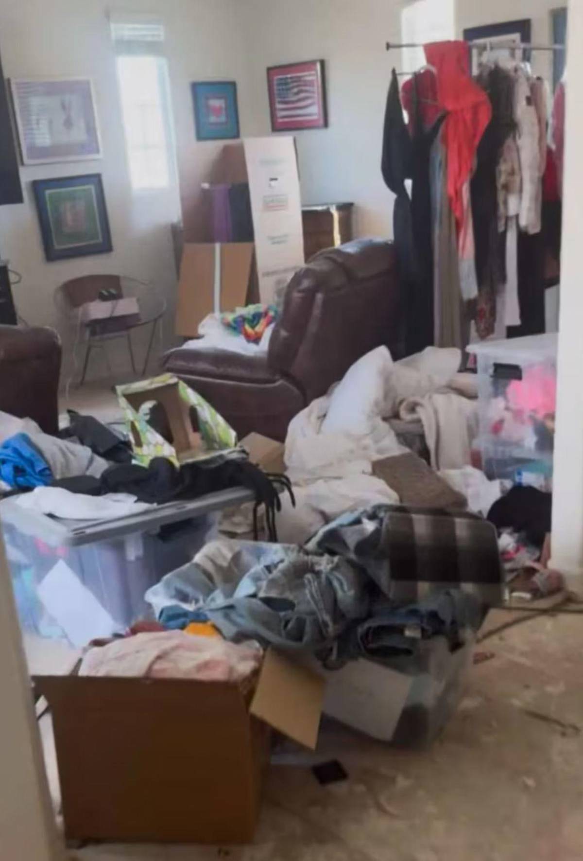 Denise Richards señala a Aaron Phypers por destruir su casa en pleno divorcio