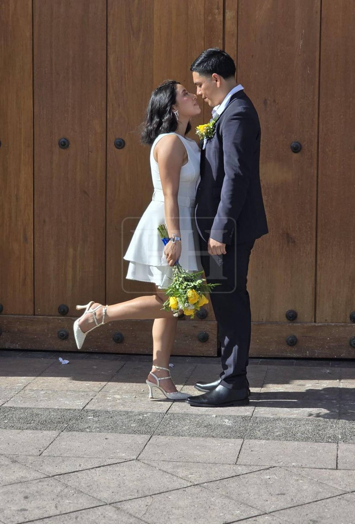 Más que romance: así vivieron su gran día las parejas en las bodas gratis de la capital