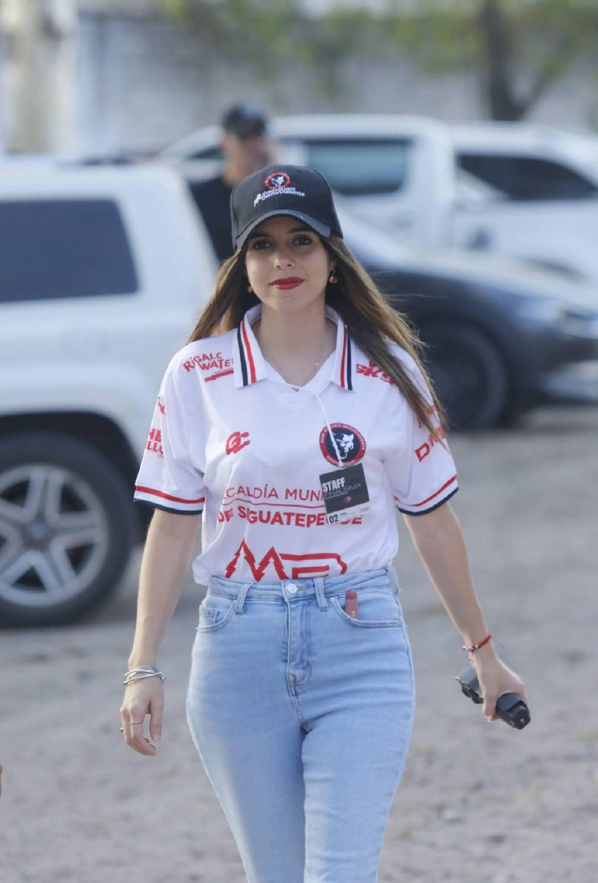 Esposa de jugador sorprendió: Las lindas chicas en la finalísima por ascenso a Liga Nacional