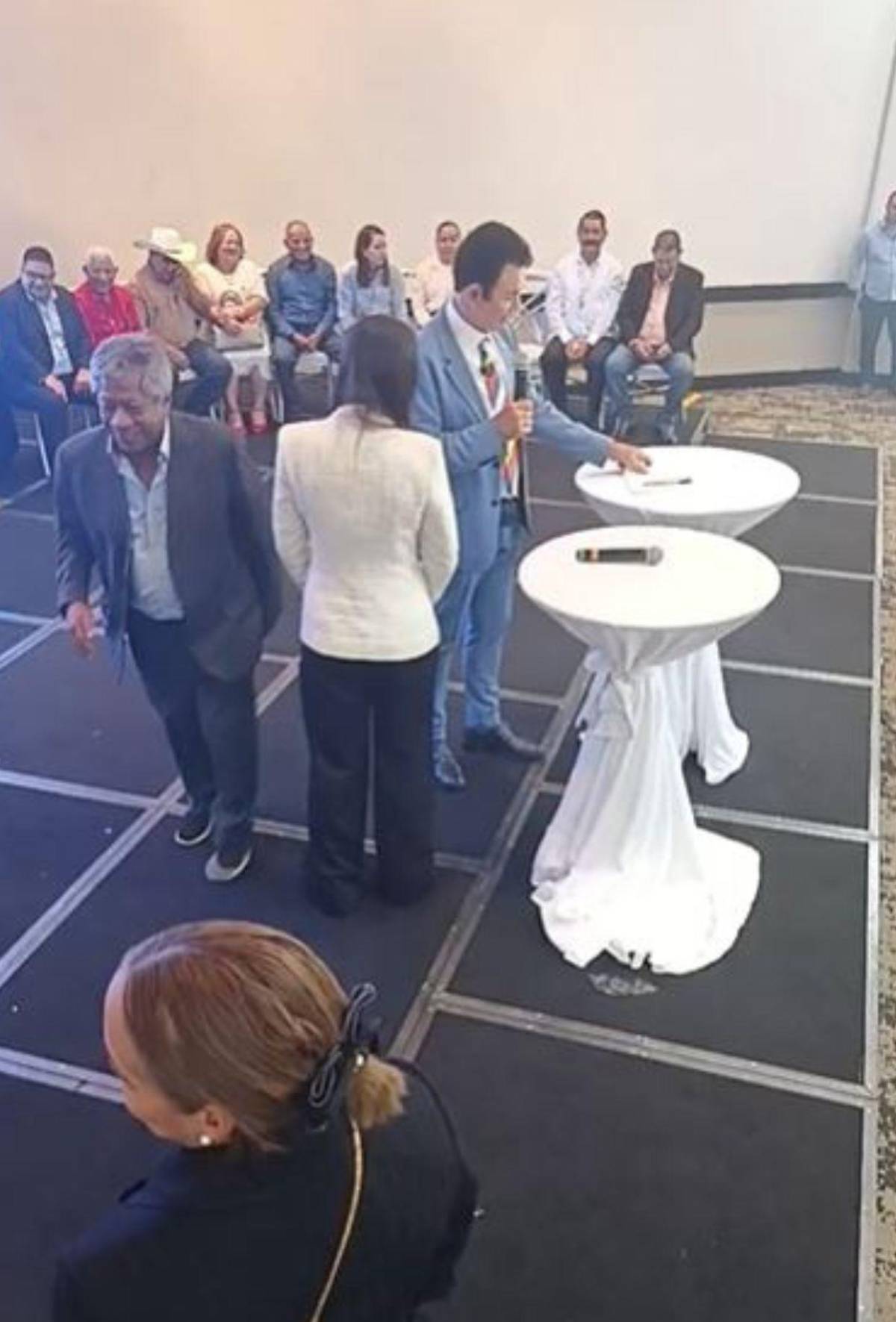 Dos jugadores de Olimpia se unen a movimiento de Salvador Nasralla y un DT que fue candidato de Libre