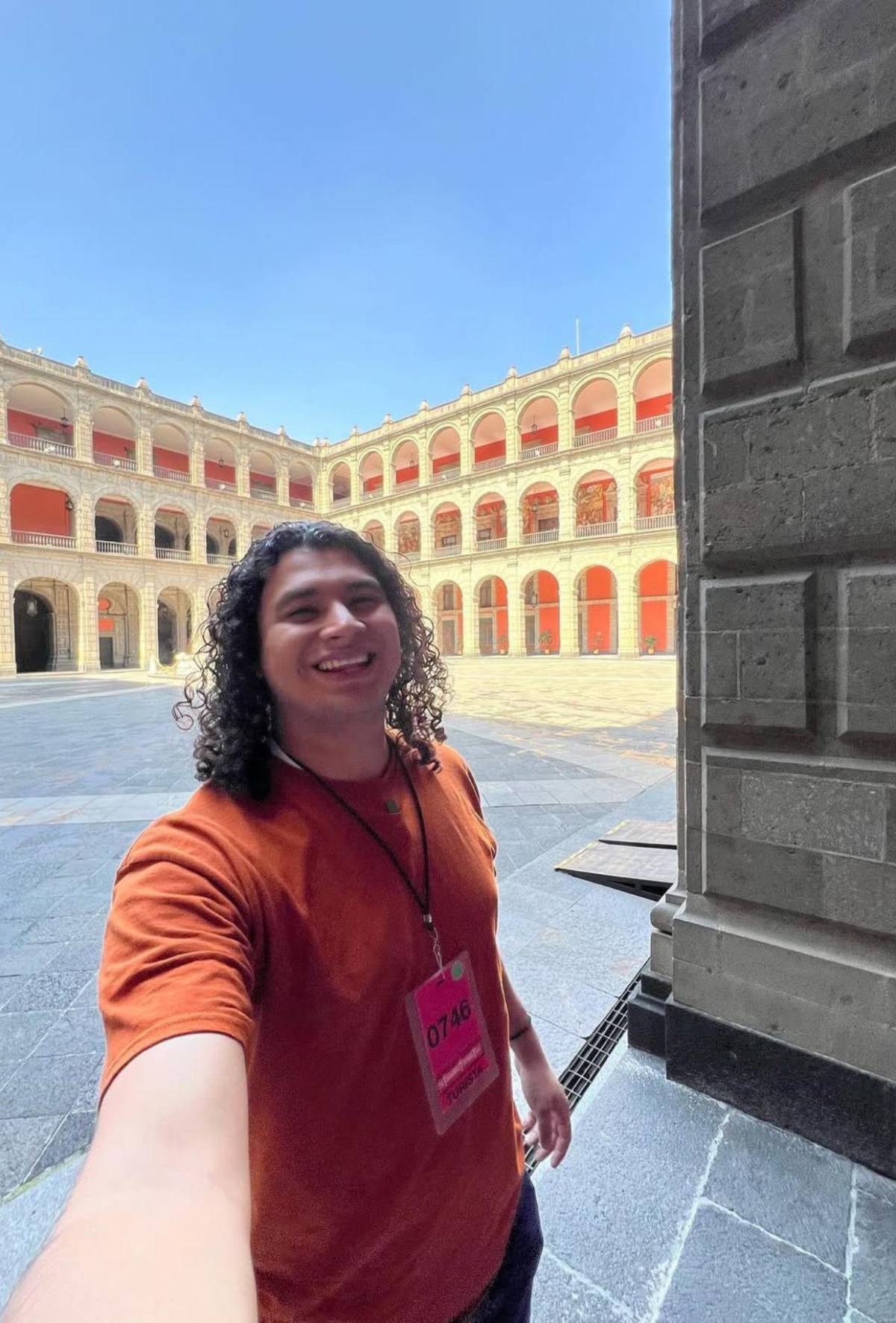 Teto Rivera: el influencer hondureño que hace de la cocina y el humor un fenómeno digital