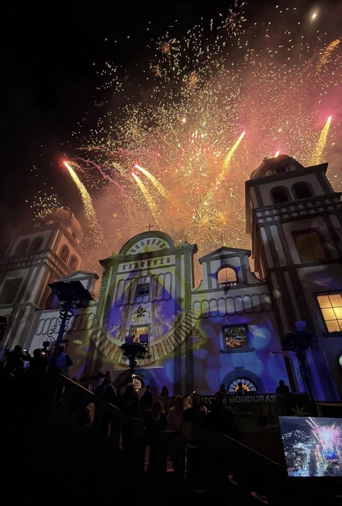 Luz, fe y color: Basílica de Suyapa brilló por aniversario del hallazgo de la Virgen