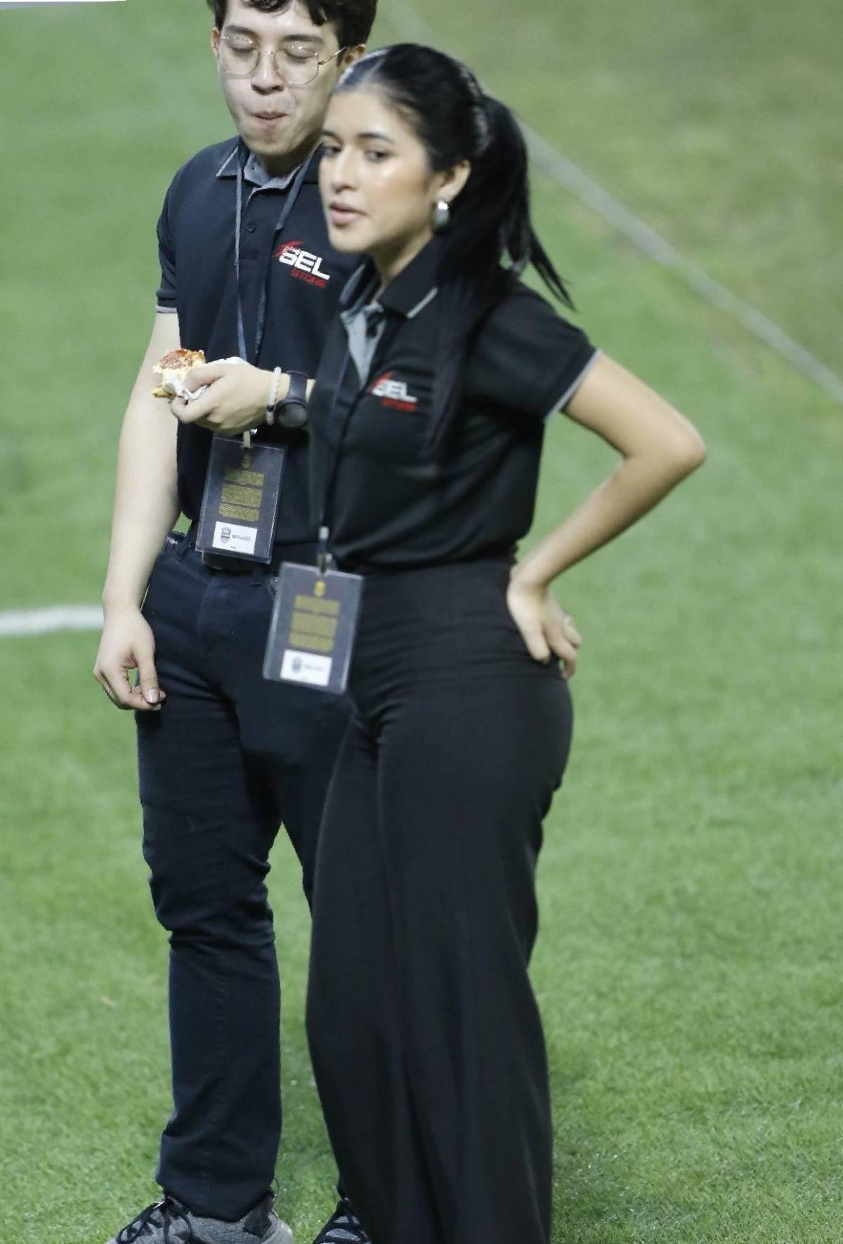 ¡Un espectáculo! Las bellas chicas que engalanan el clásico entre Real España y Motagua