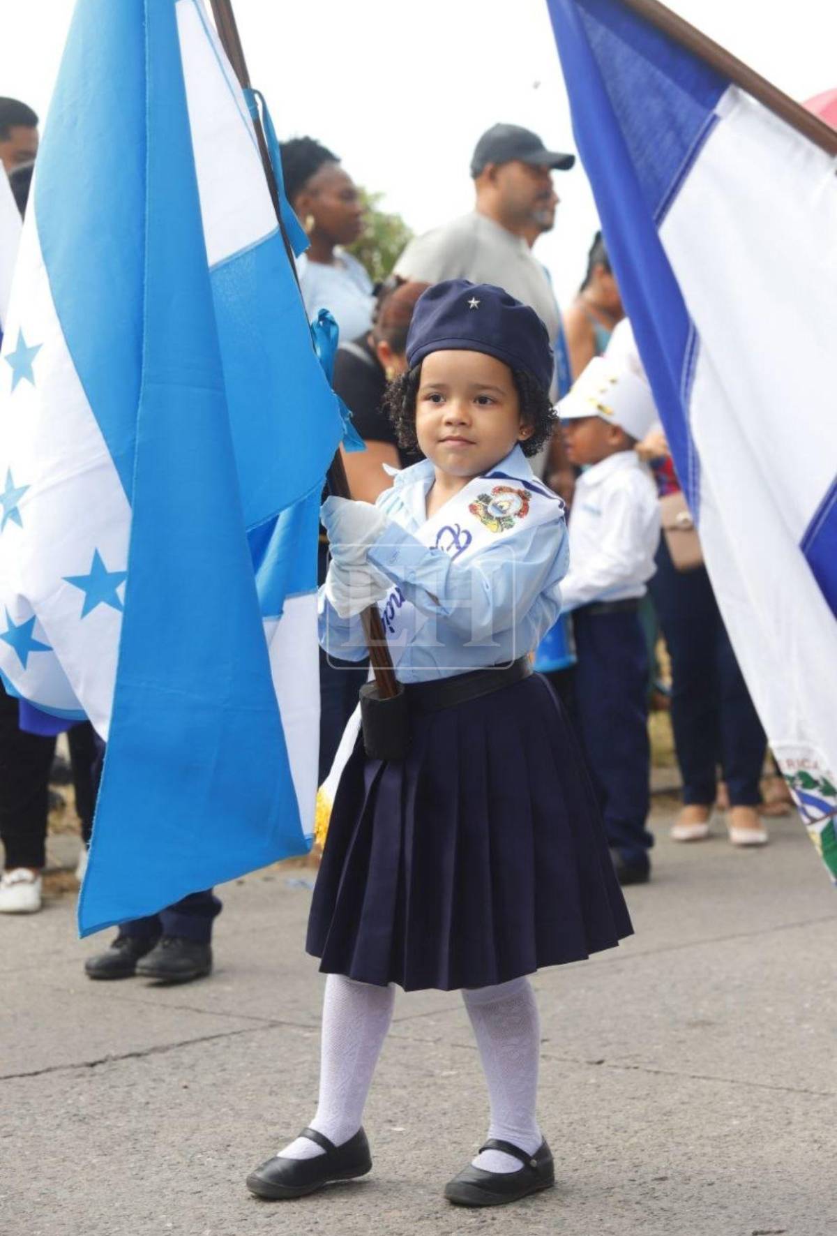 Los más pequeños rinden homenaje a la Patria en su 205 aniversario de Independencia
