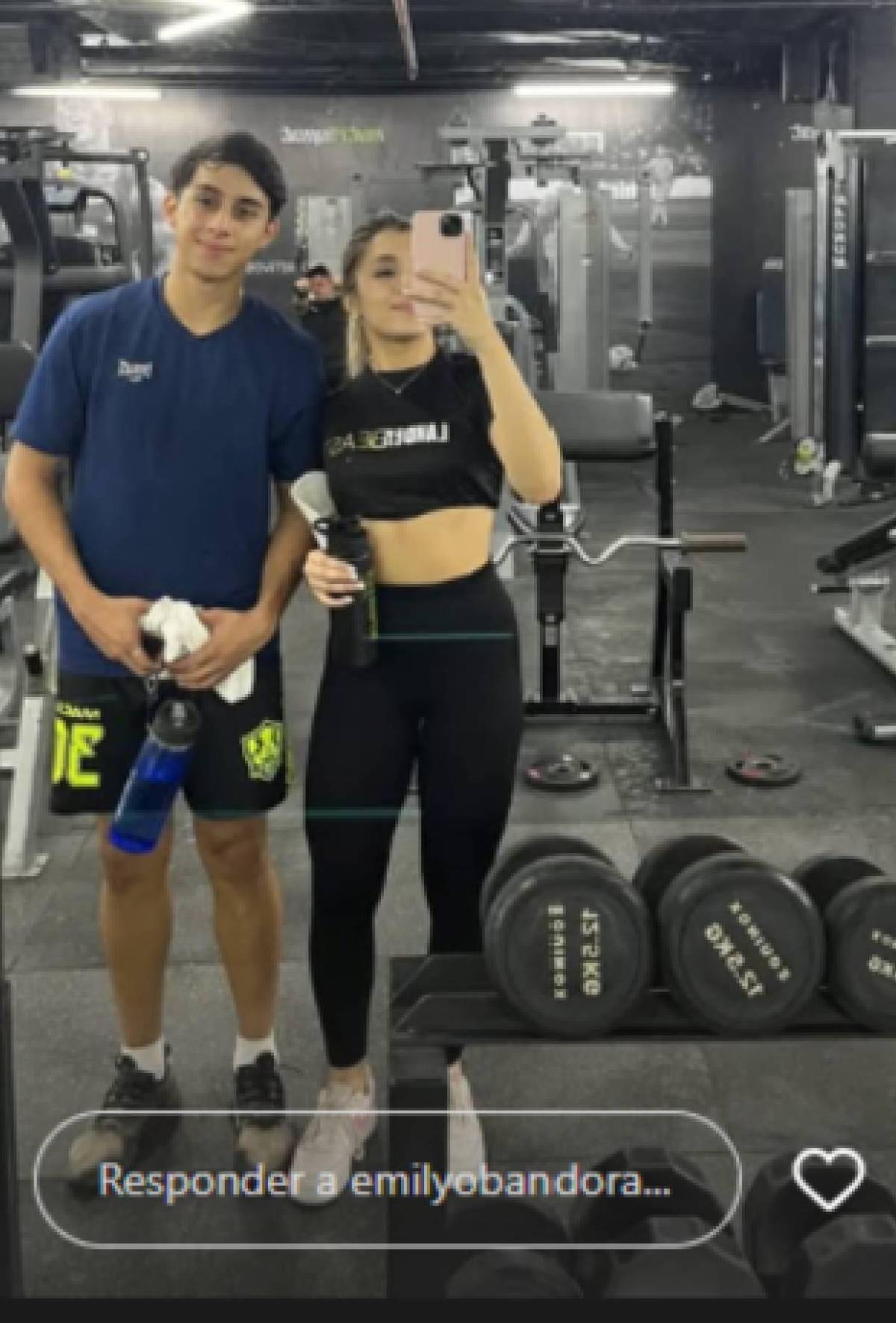 Hija de exfutbolista del Motagua causa revuelo con atrevidas fotos en redes sociales