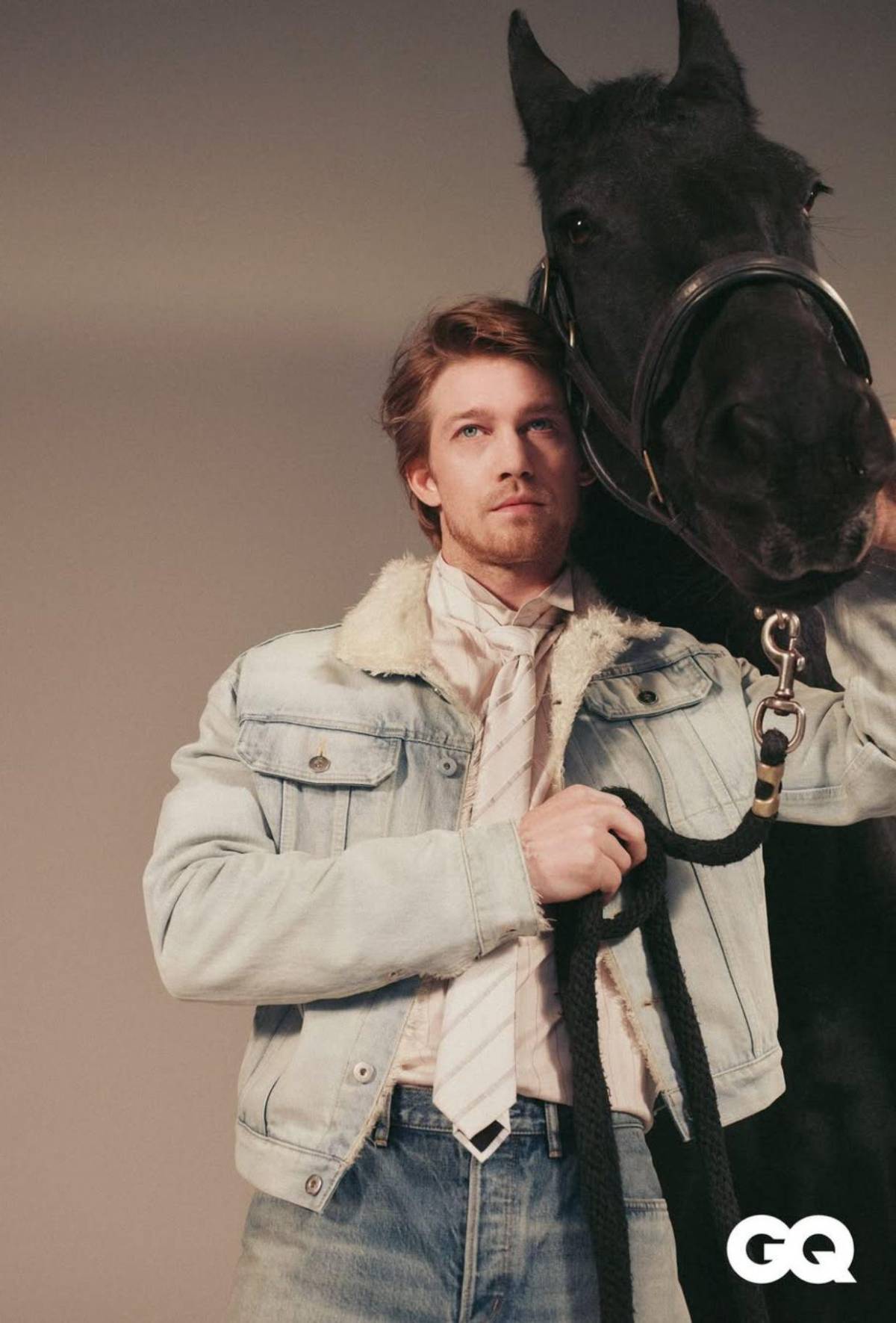 Joe Alwyn, ex de Taylor Swift, es nombrado Hombre del año