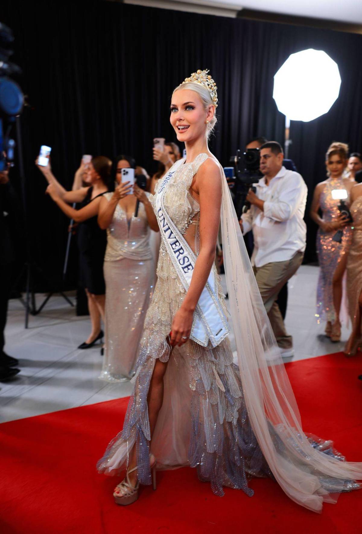 Así luce Victoria Kjær Theilvig en la gala final de Miss Honduras Universo 2025