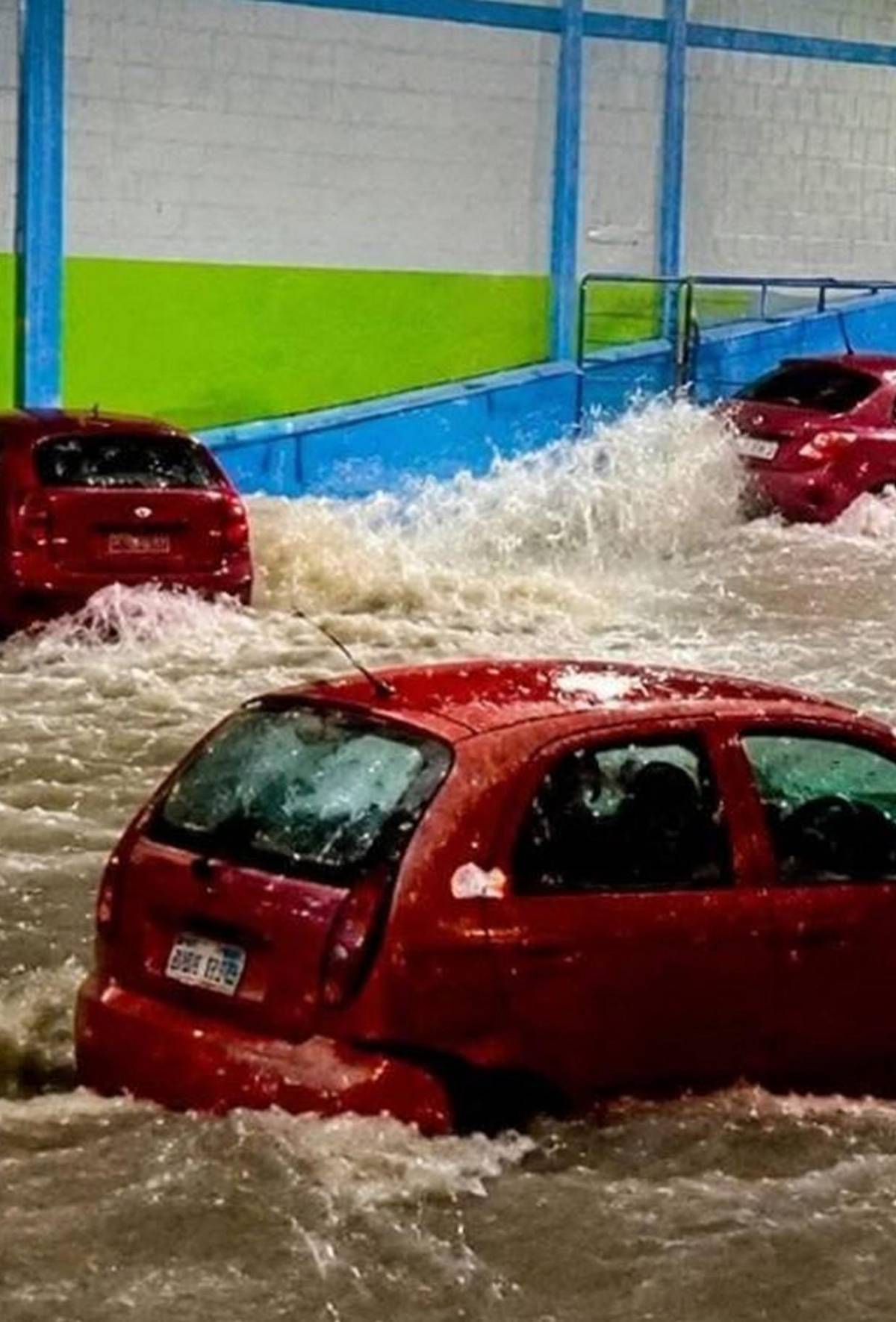 Parecía un tsunami: tormenta en San Pedro Sula dejó imágenes apocalípticas