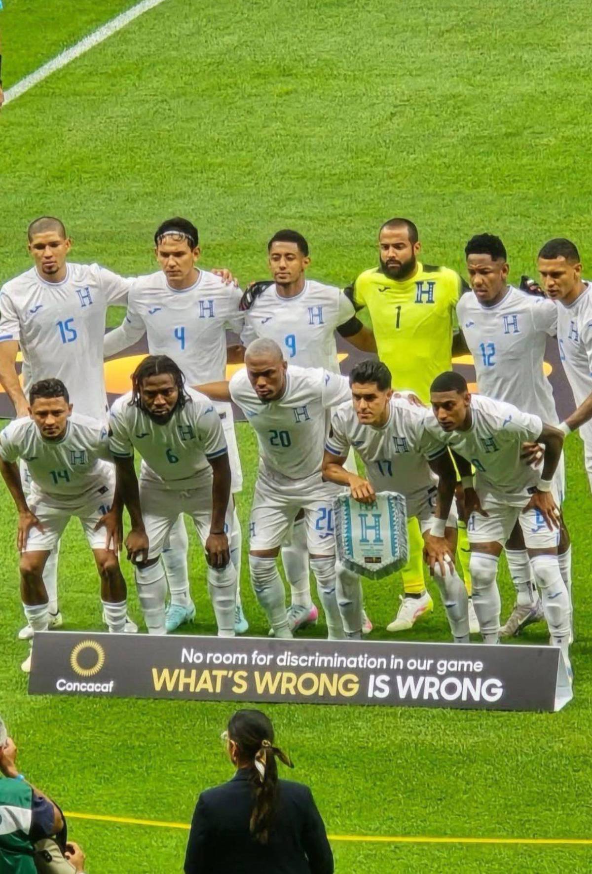 ¡Lo obligaron! Luis Palma y su decisión tras señalamientos por bajo nivel ante Canadá