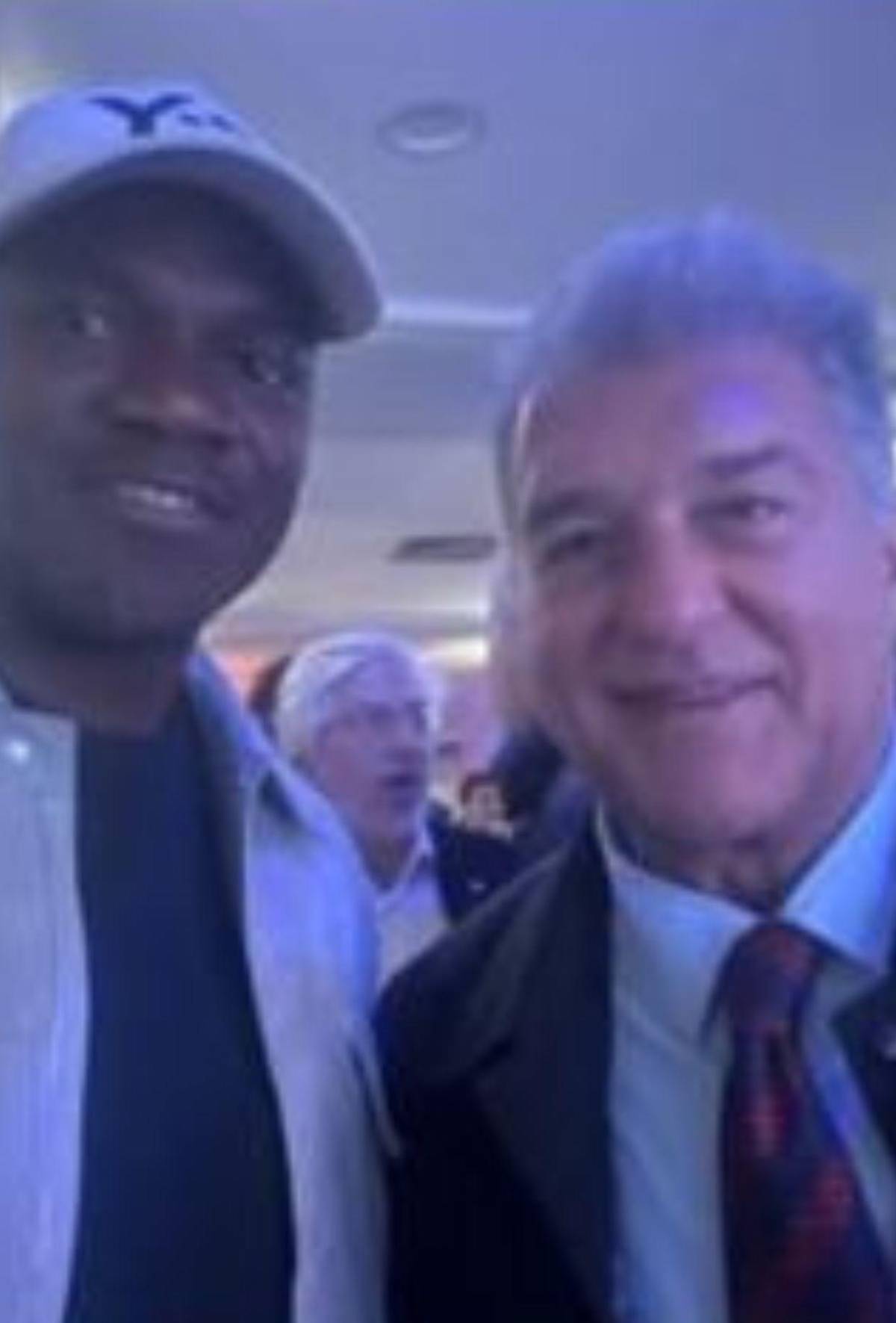 David Suazo, extasiado y desde un lugar privilegiado en el Inter vs Barcelona