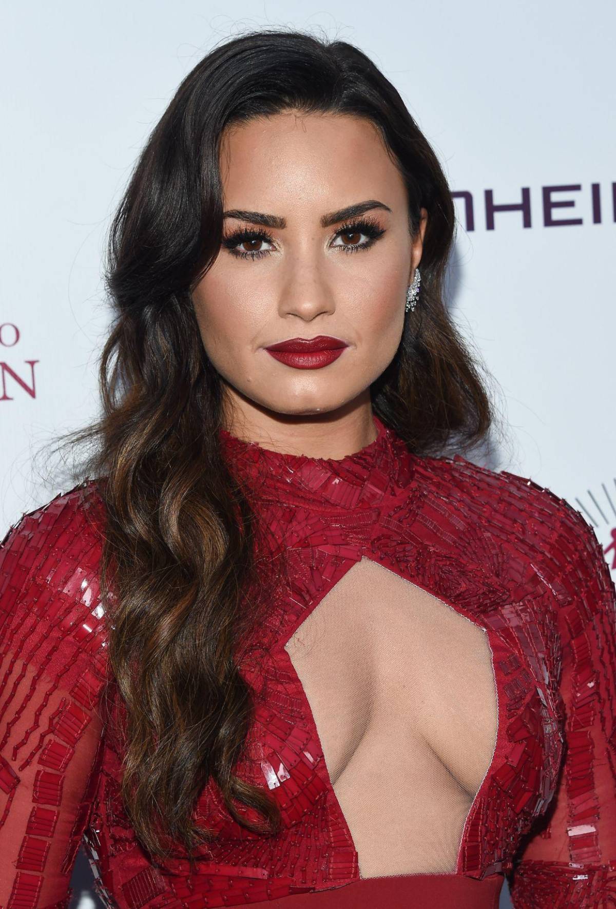 El 'nuevo rostro' de Demi Lovato desata críticas y especulaciones en redes
