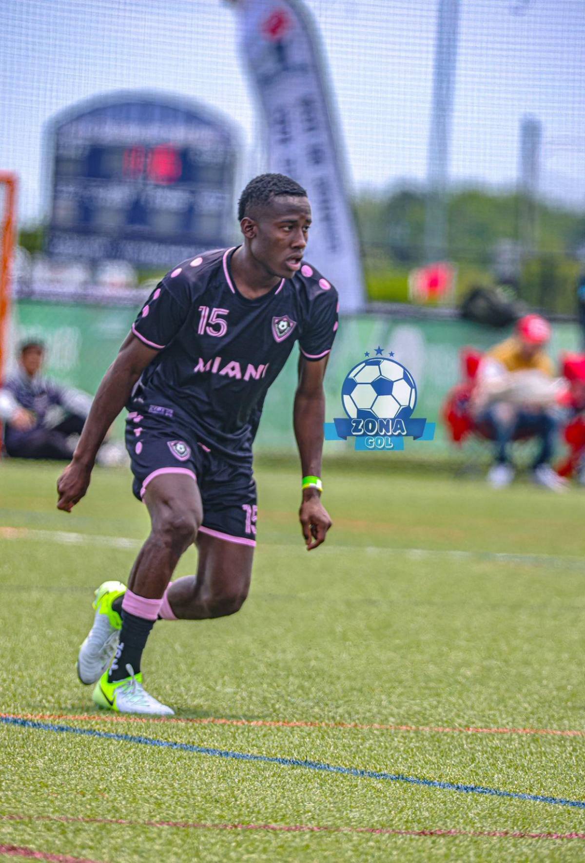 Beneficios y salarios de futbolistas hondureños que van a jugar burocrático a EE UU