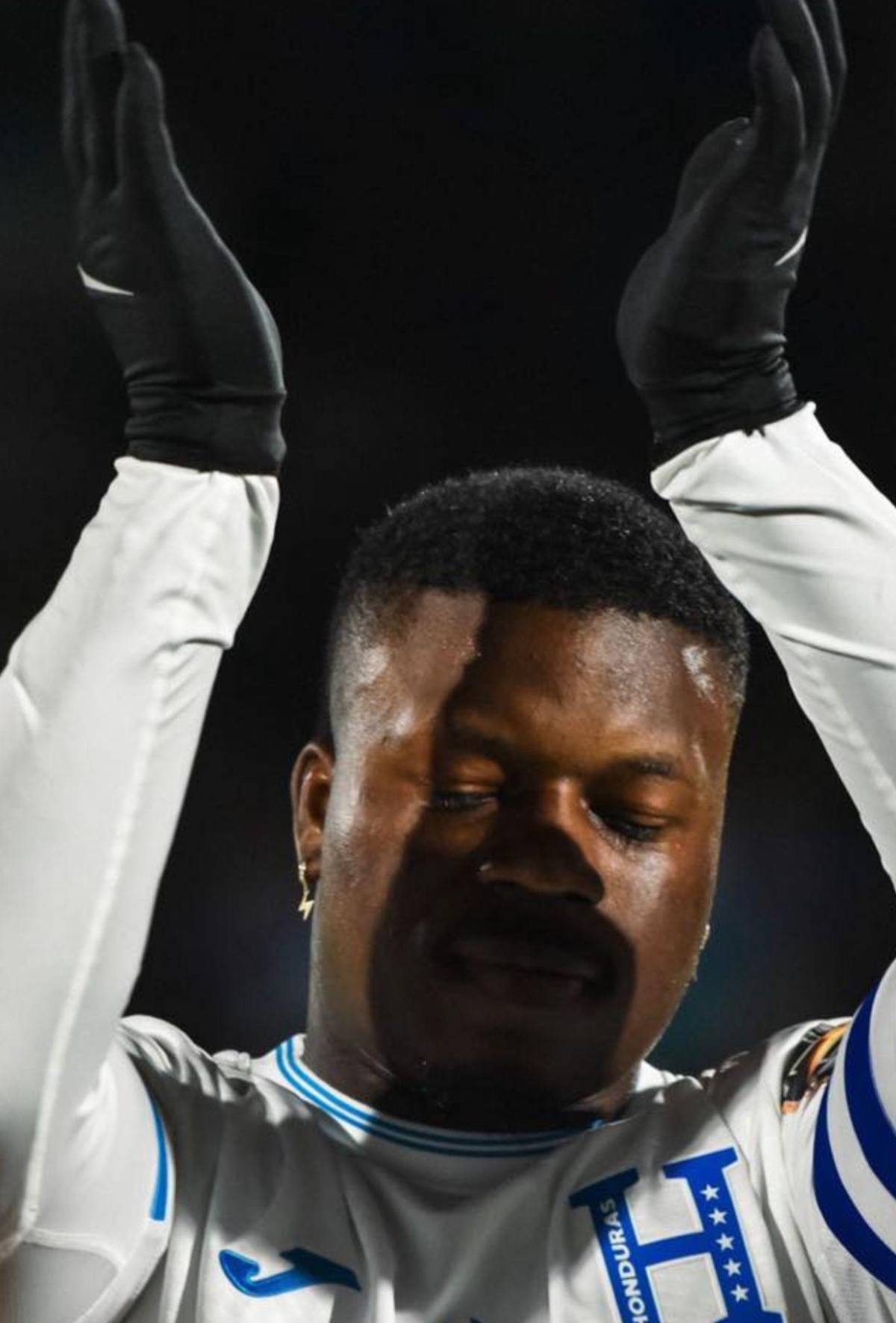 Polémica entre La Tafloo y Carlos Eduardo Espina tras juego de tiktokers en Houston: Vives del chisme