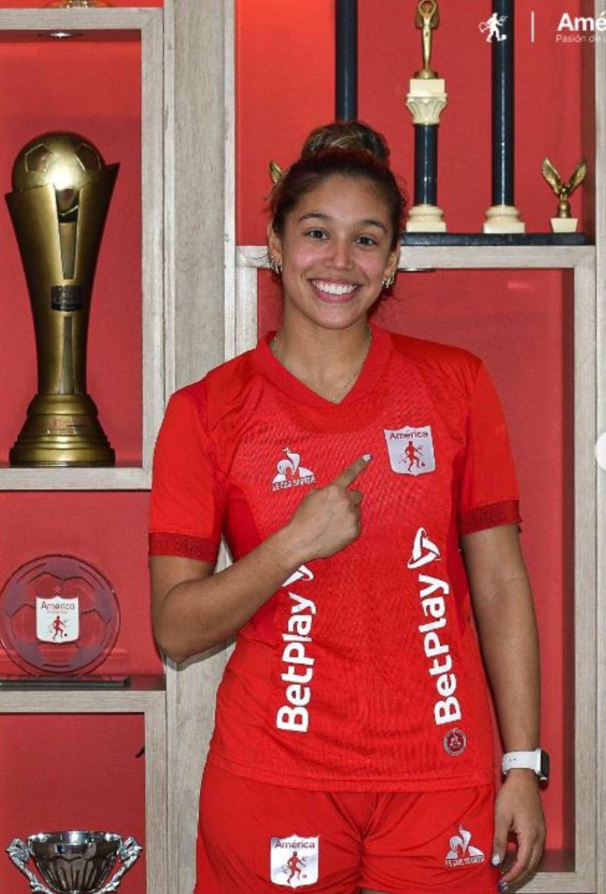 Fichajes: Luis Palma llega este viernes a Grecia y Auzmendi dejaría Motagua