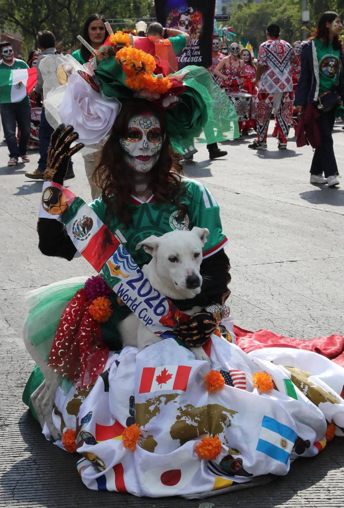 Desfile de Catrinas Mundialistas inunda Ciudad de México previo al Mundial 2026