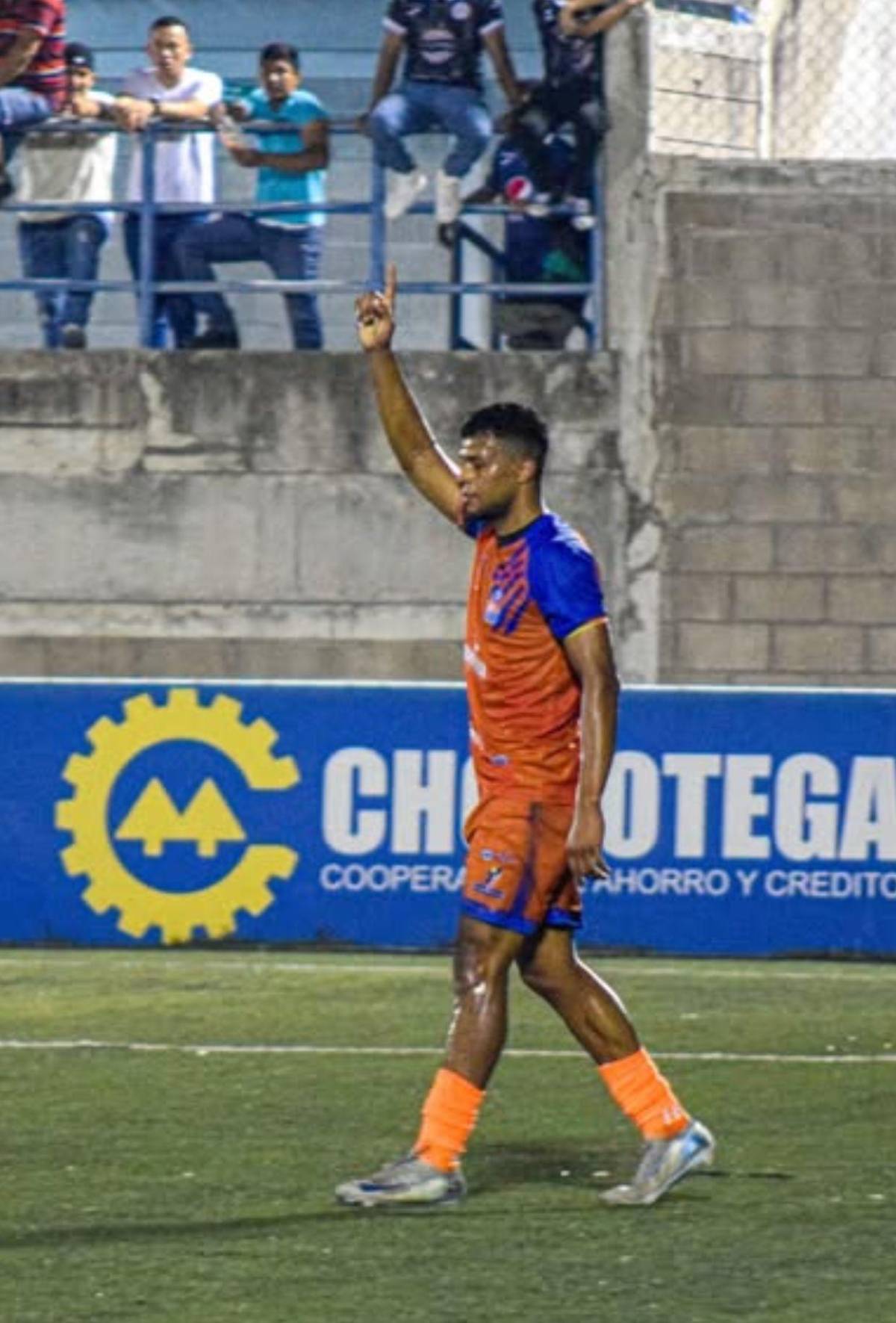 Fichajes: Club compra a Luis Palma por una millonada, Olimpia con alta y pelea jugador con Motagua