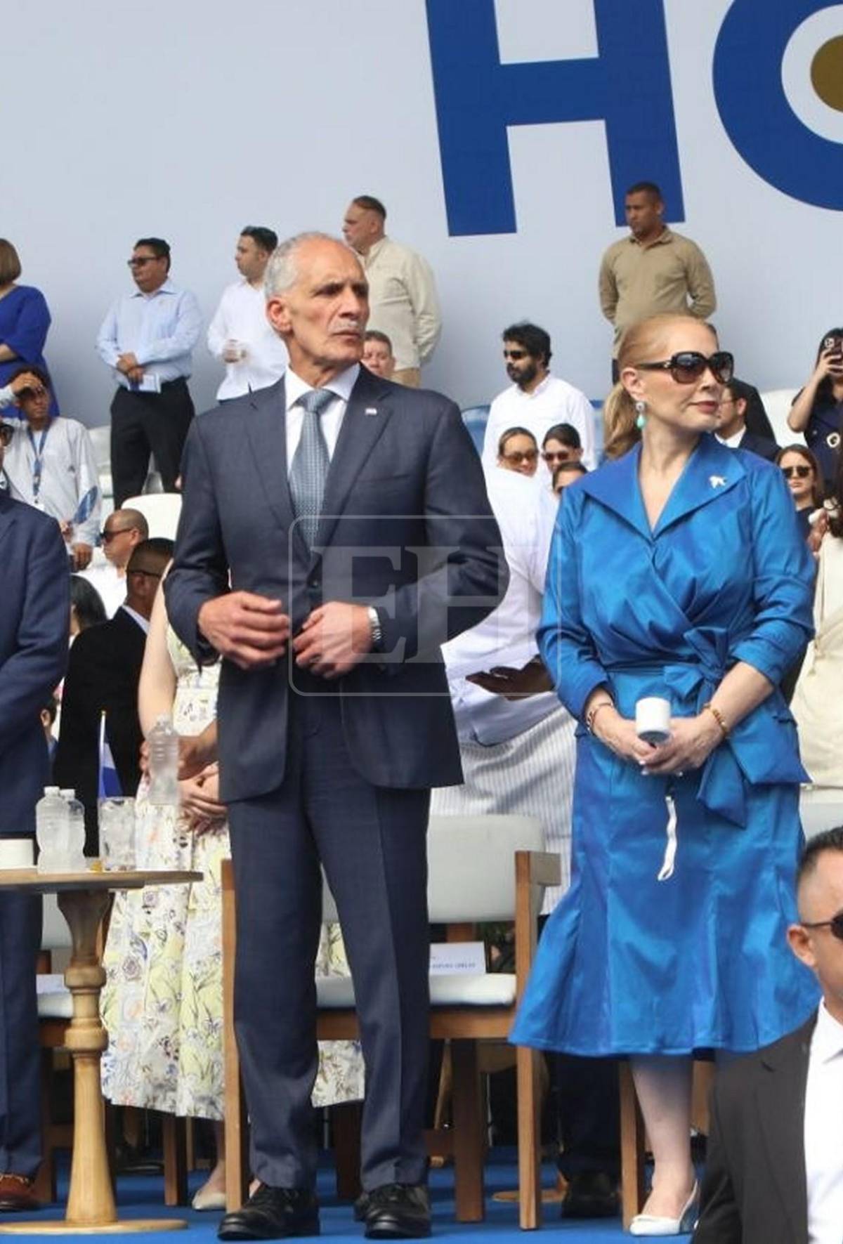 Sobrios y elegantes: los presidentes de los poderes del Estado en desfiles patrios