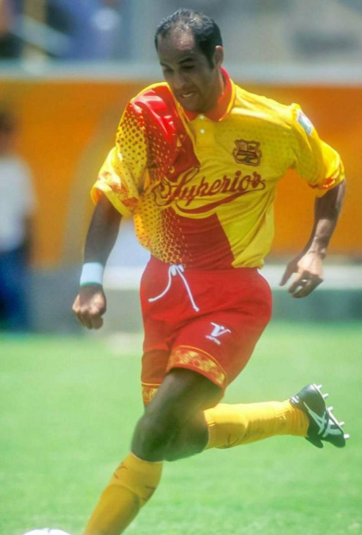 Quién es el Fantasma Figueroa, DT de Nicaragua que afirmó dejará fuera del Mundial a Honduras