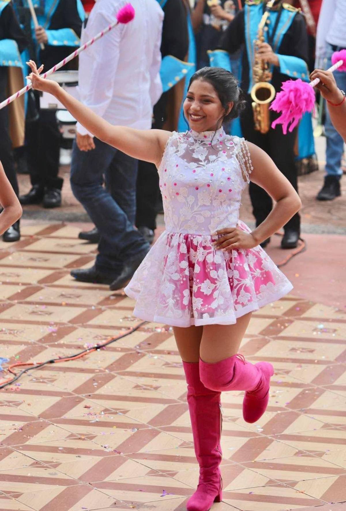 Fervor, tradición y mucho color: San Lorenzo engalana las fiestas del 15 de septiembre