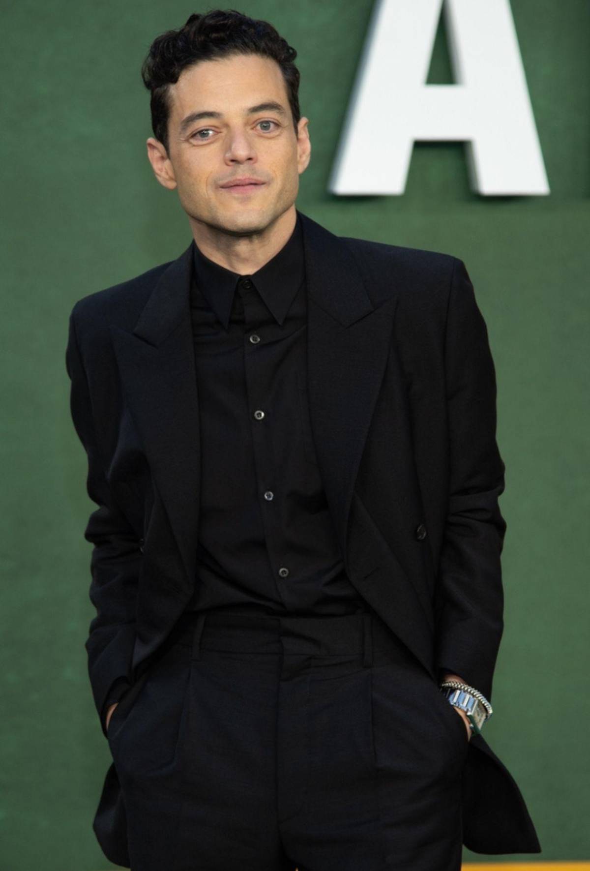 Los 17 hombres más atractivos del siglo XXI: De Pedro Pascal a Bad Bunny, ¿quién es el más magnético?