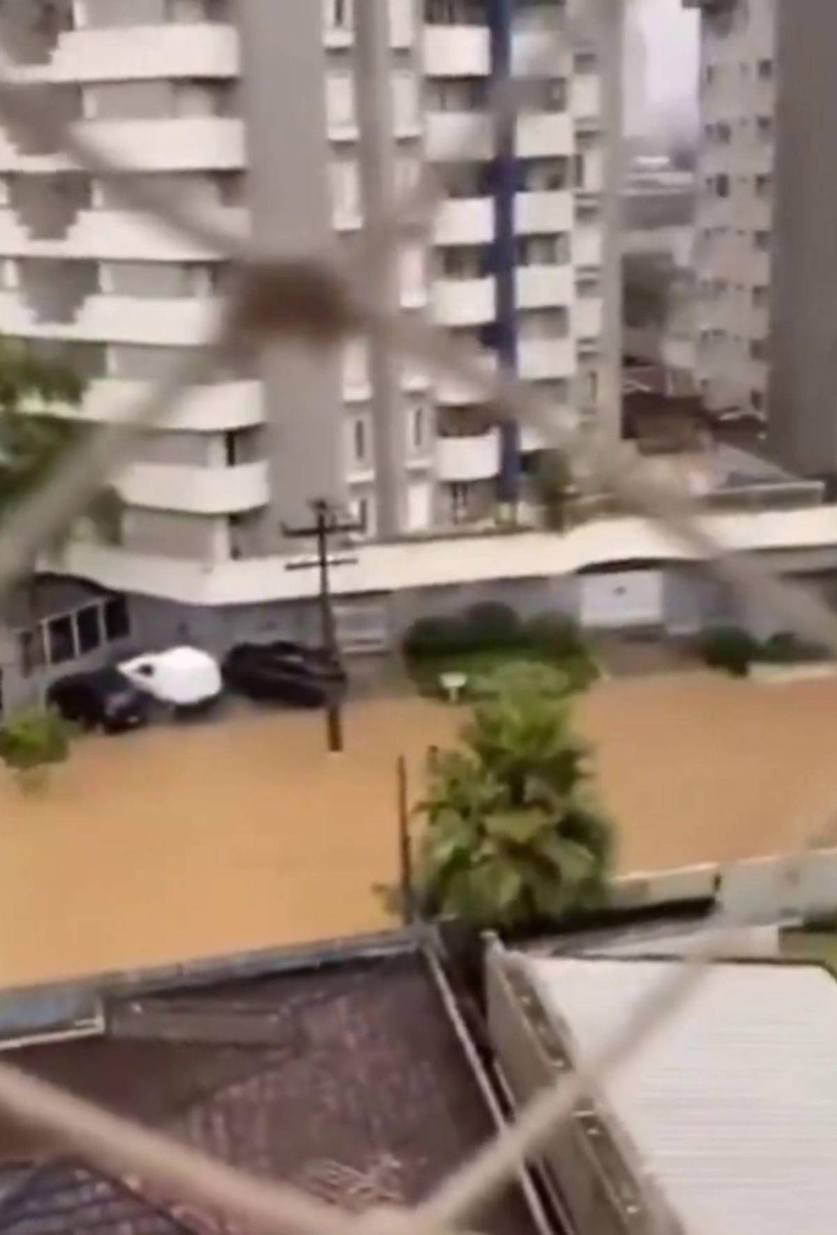 Lluvias vuelven a azotar el sur de Brasil y dejan unos 1,300 damnificados
