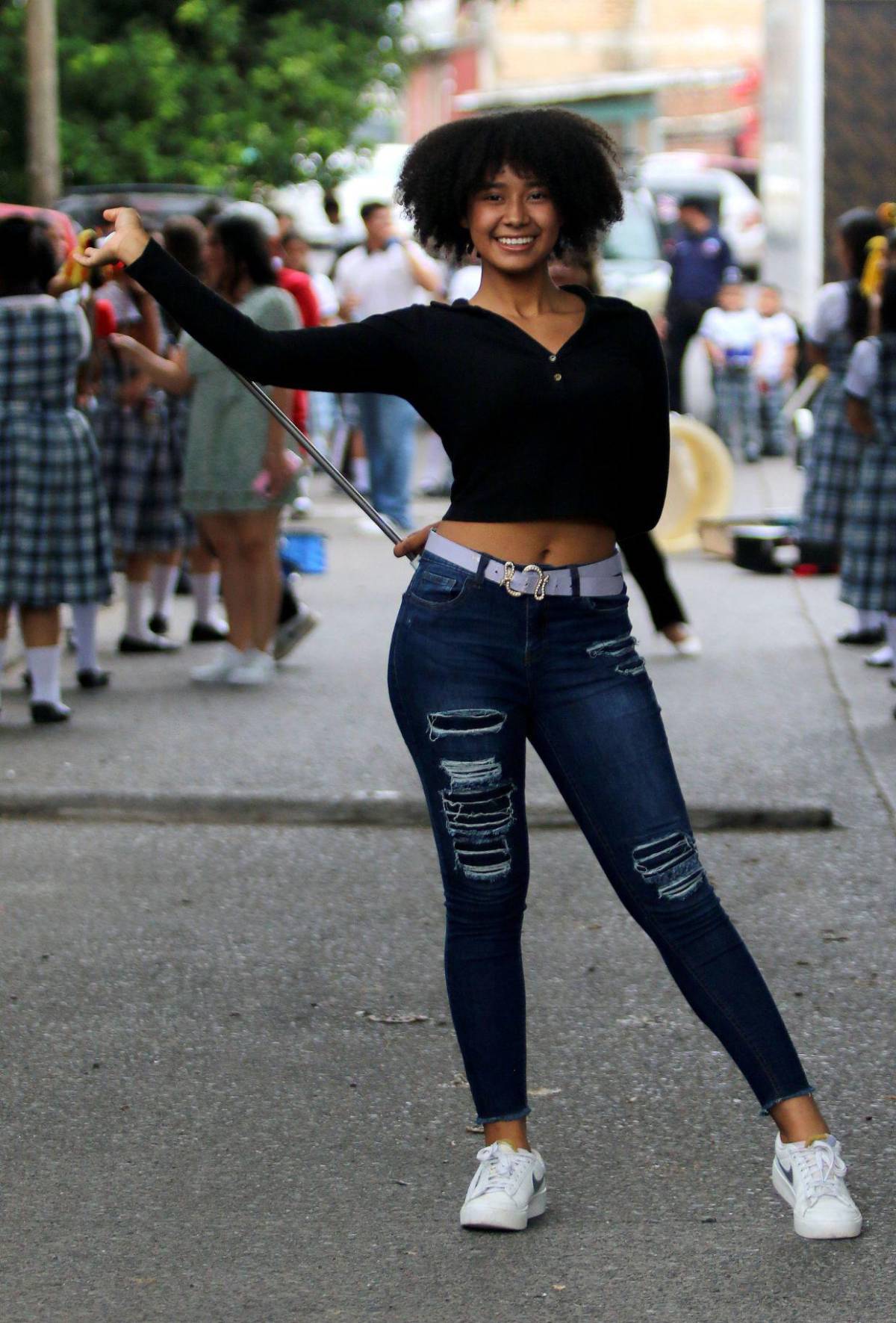 Con carisma y energía, palillonas del Instituto Beraca roban miradas previo al 15 de septiembre