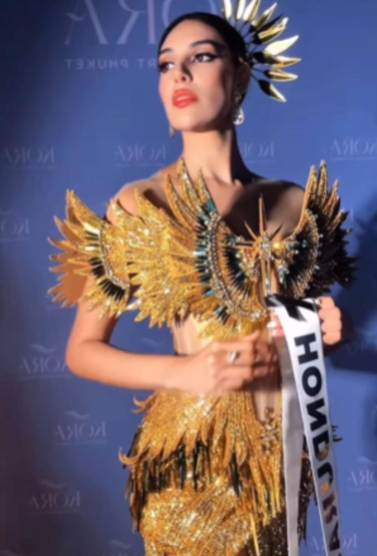 Alejandra Fuentes, Miss Honduras 2025, deslumbra con su atuendo en cena de gala