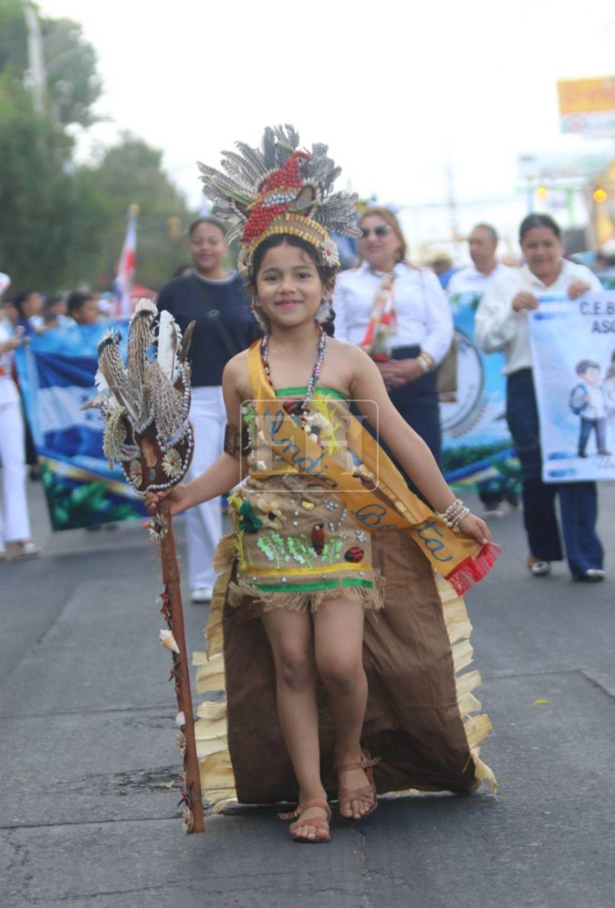 En fotos: los trajes típicos más destacados en los desfiles patrios de las escuelas en Tegucigalpa