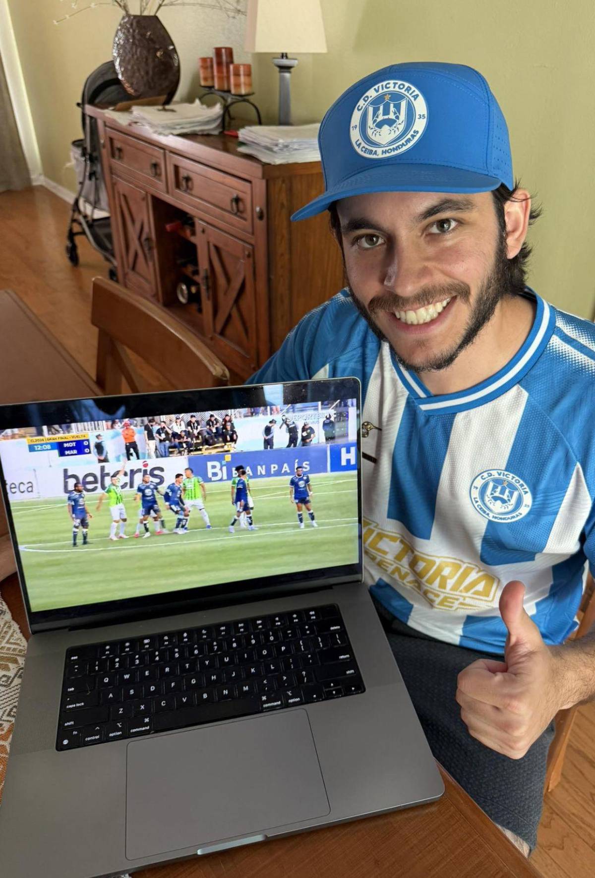 Revolución total: Carlos Eduardo Espina ya registra grandes cambios con Victoria