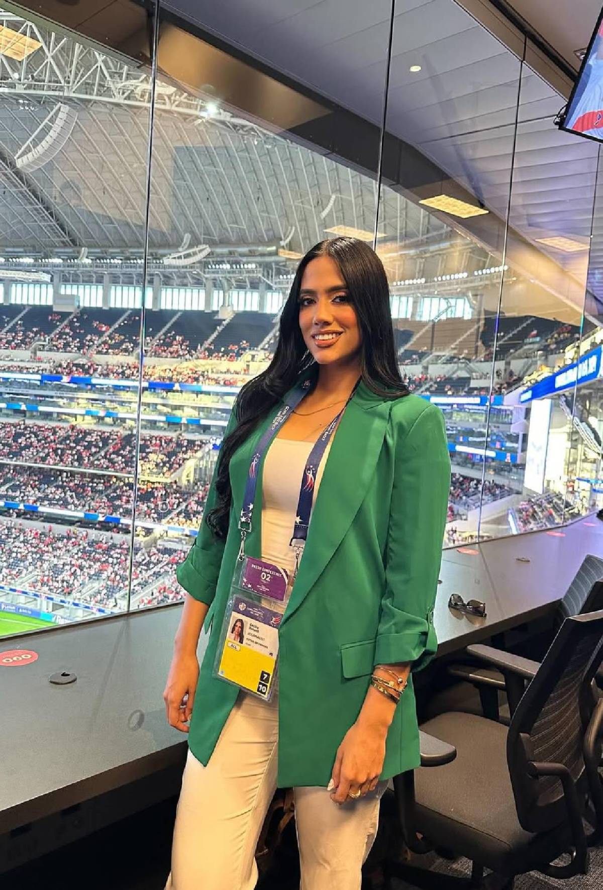 ¿Quién es la exreina de belleza que estuvo en la llegada de la Selección de Honduras a Houston?