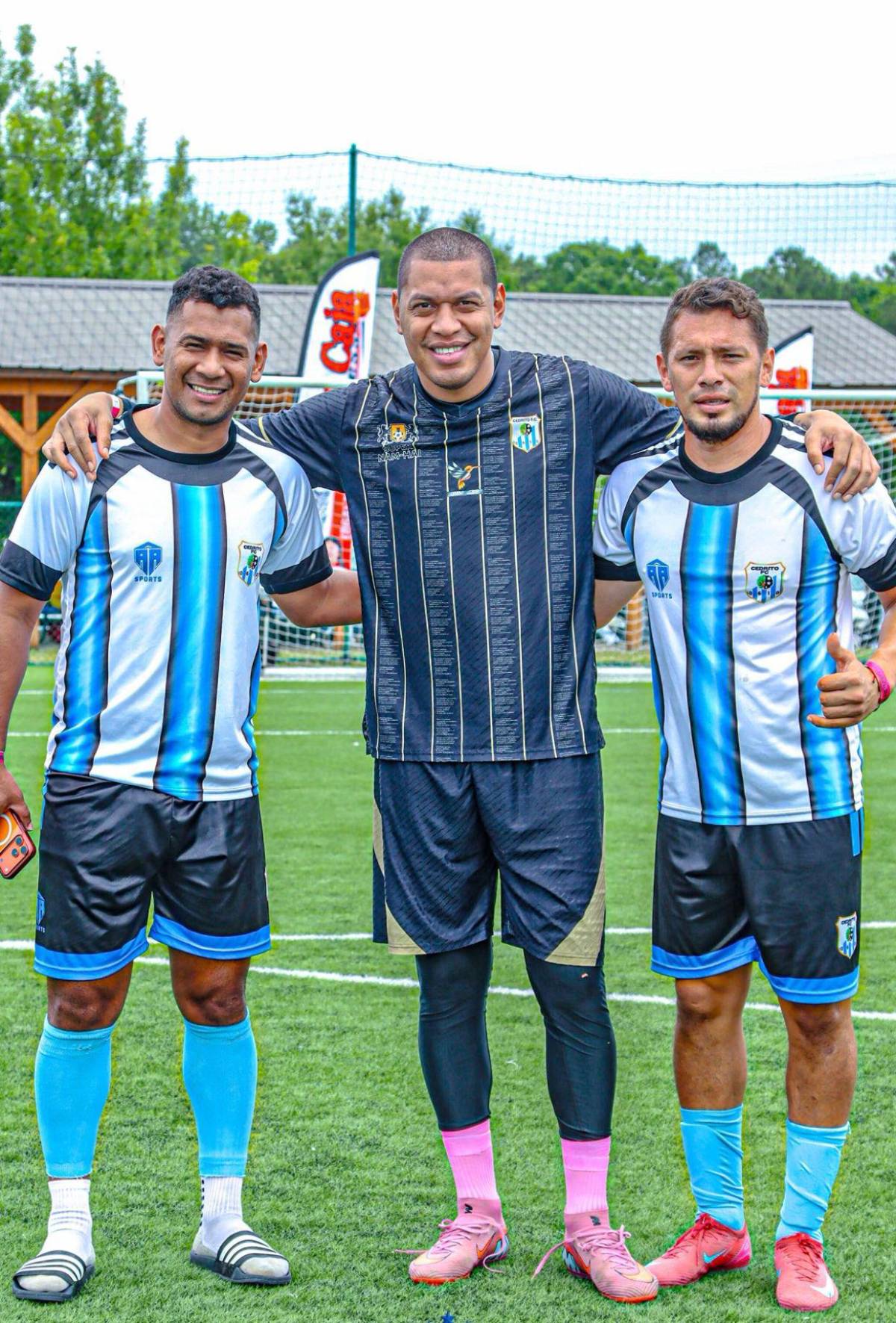 Talacha en EE UU: Futbolistas profesionales hondureños aparecen jugando burocrático
