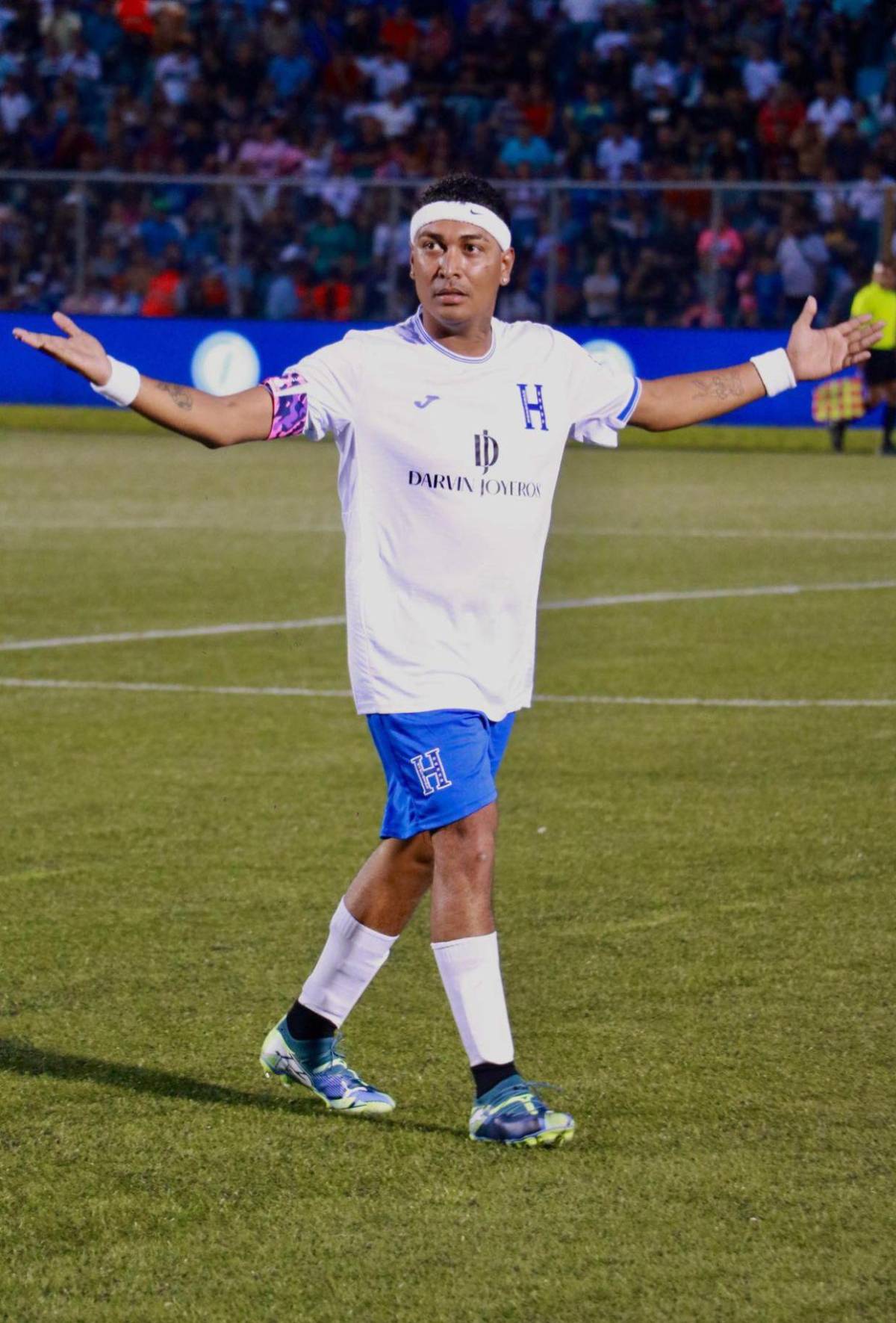 Convocatoria para juego de tiktokers Honduras-El Salvador: un funcionario pide ser llamado