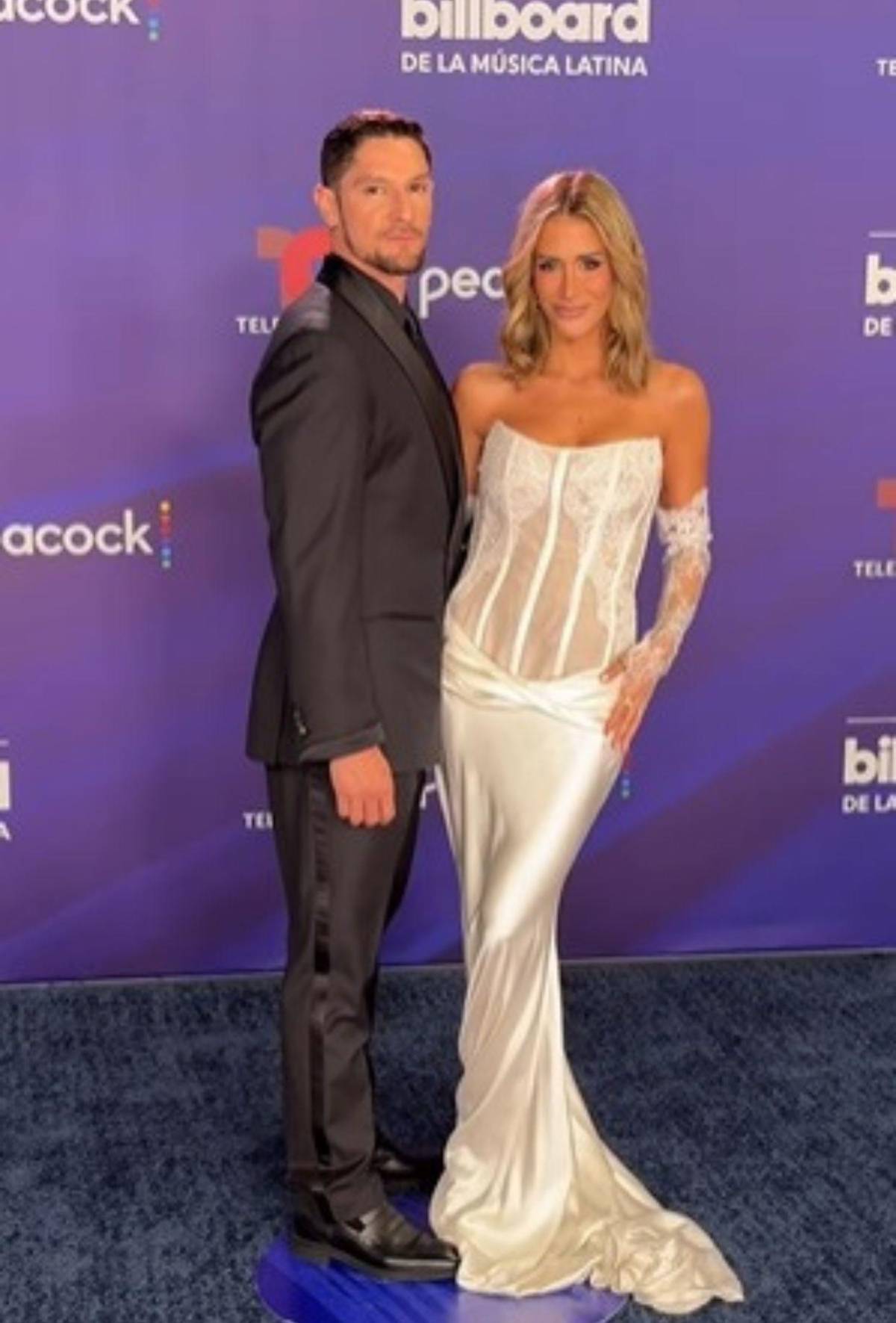 La alfombra azul de los Premios Billboard de la Música Latina 2025: Todos los looks