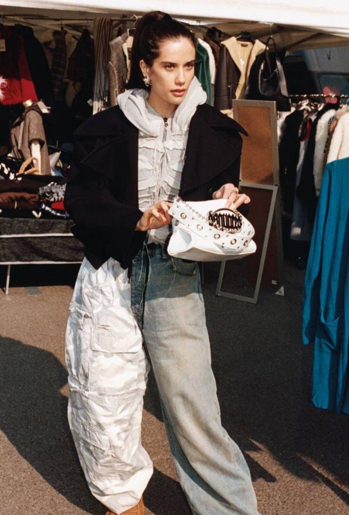 La hija de John Travolta impacta con transformación