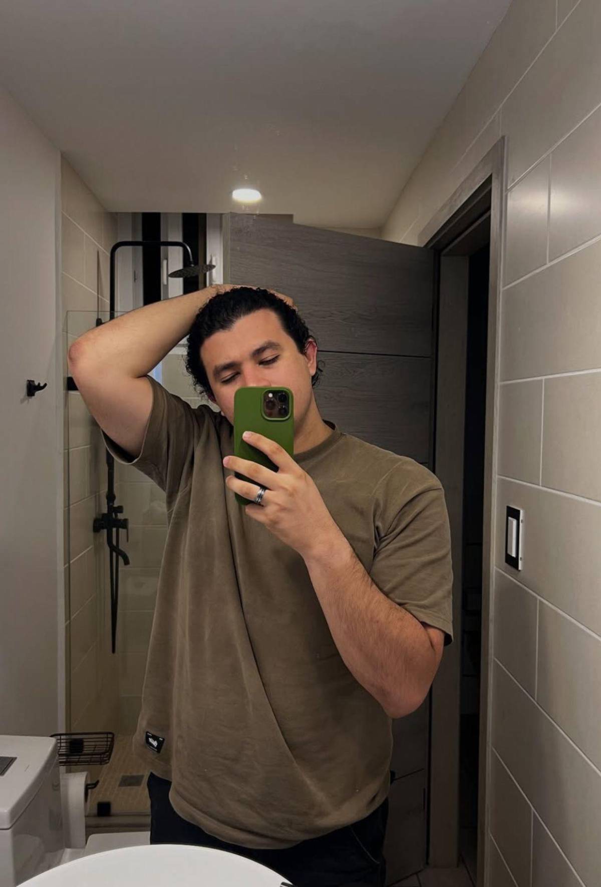 Teto Rivera: el influencer hondureño que hace de la cocina y el humor un fenómeno digital