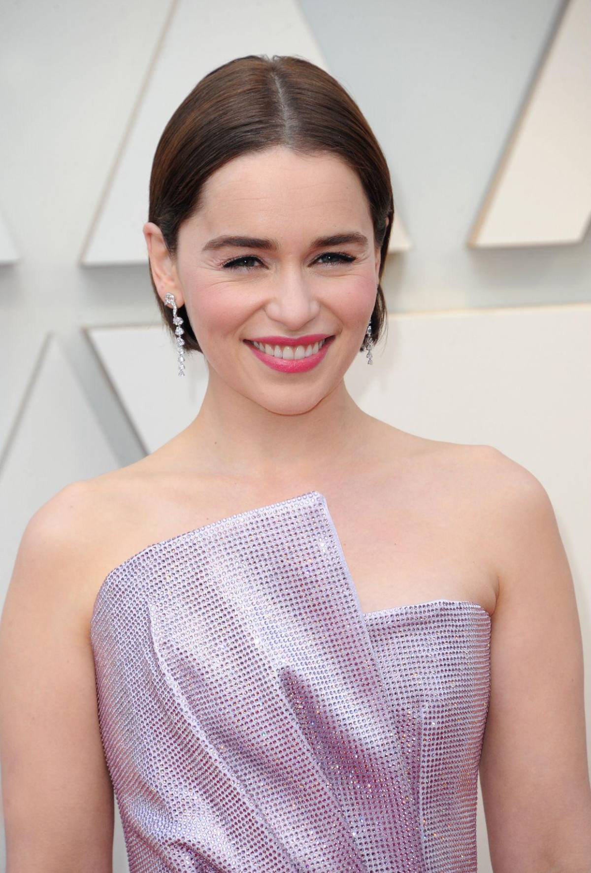 Emilia Clarke se sincera sobre sus lesiones cerebrales: Estaba destinada a morir