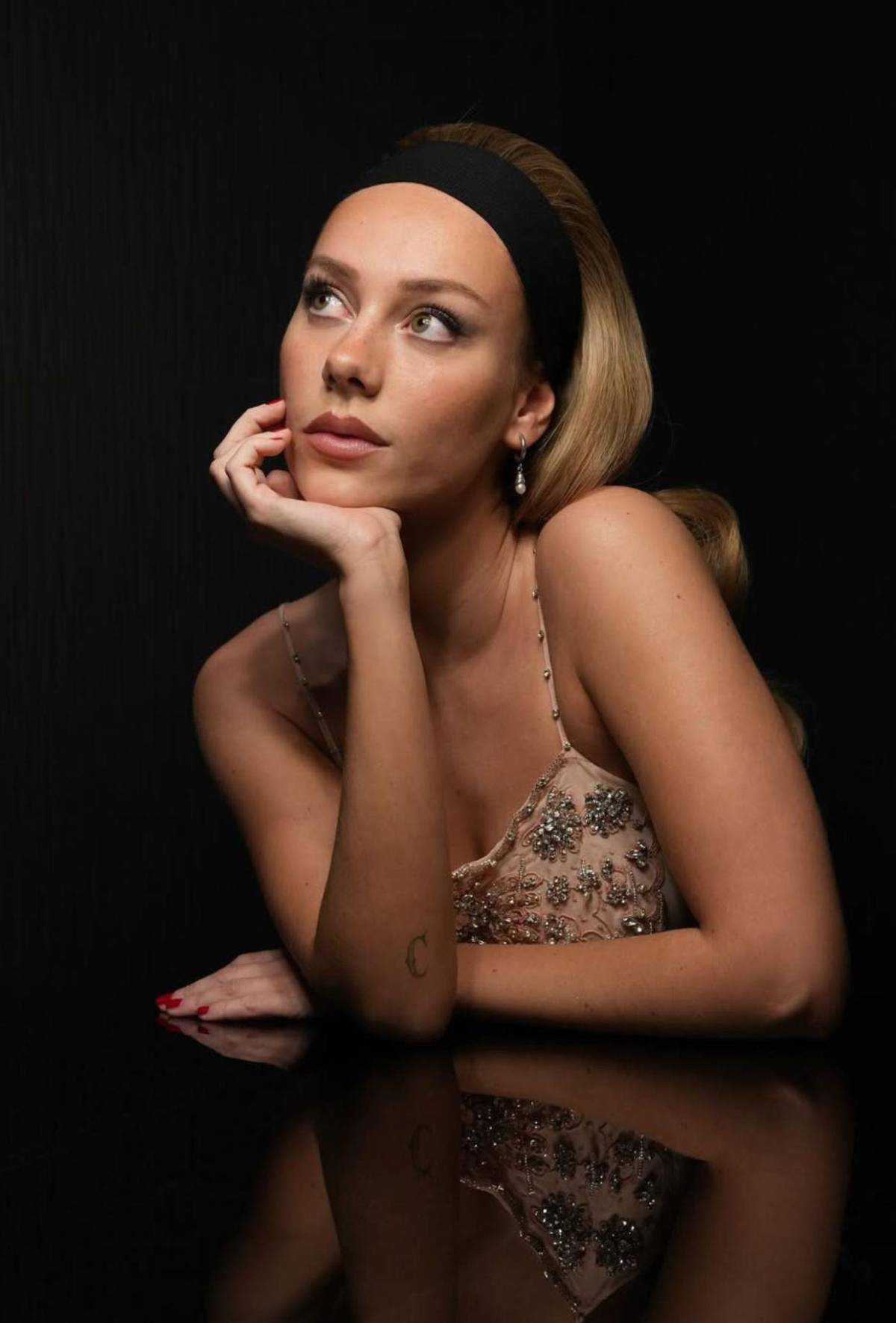 Ester Expósito, la actriz española que conquista el corazón de Kylian Mbappé