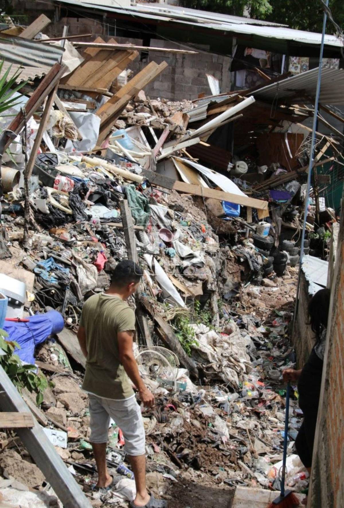 Damnificados de la Villa Unión se refugian en albergue tras deslizamientos