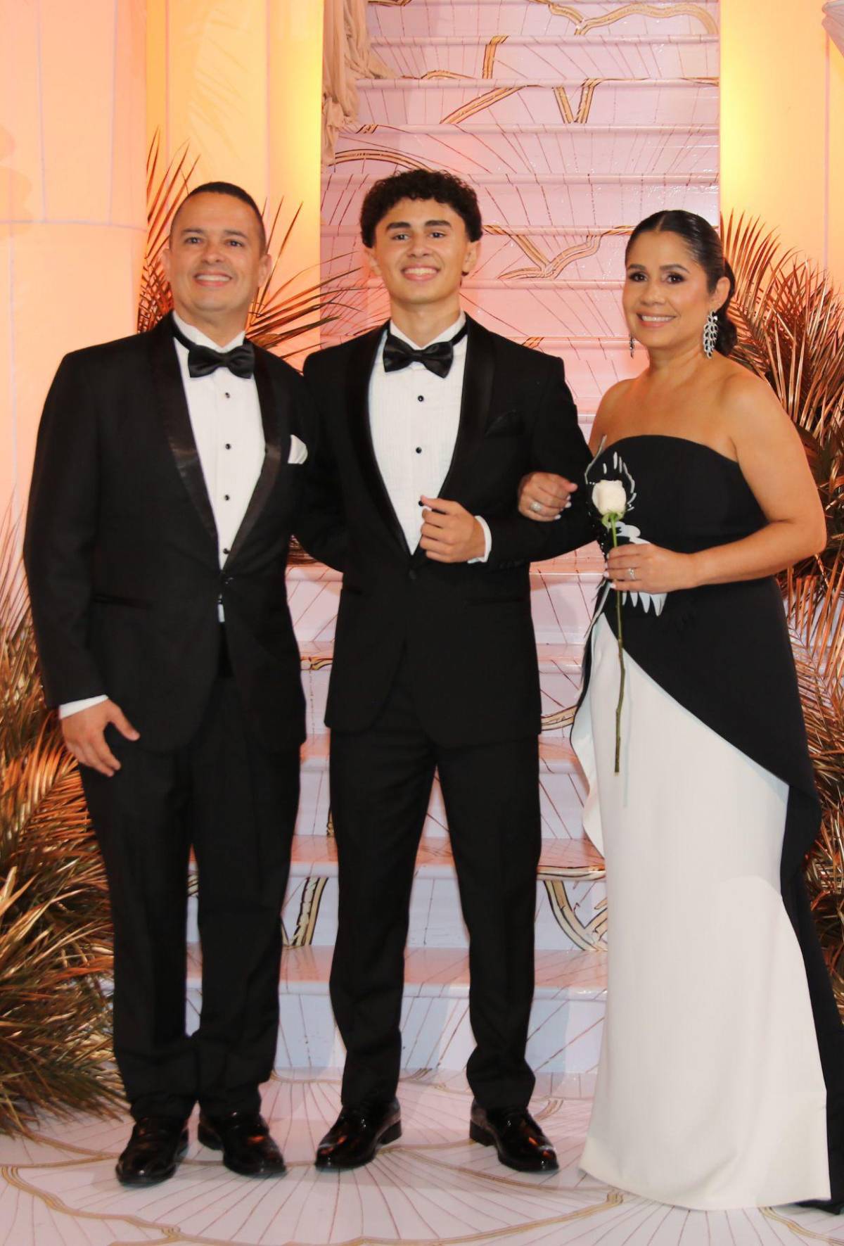 Desfile de padres e hijos en la Prom Night 2026 de Elvel School