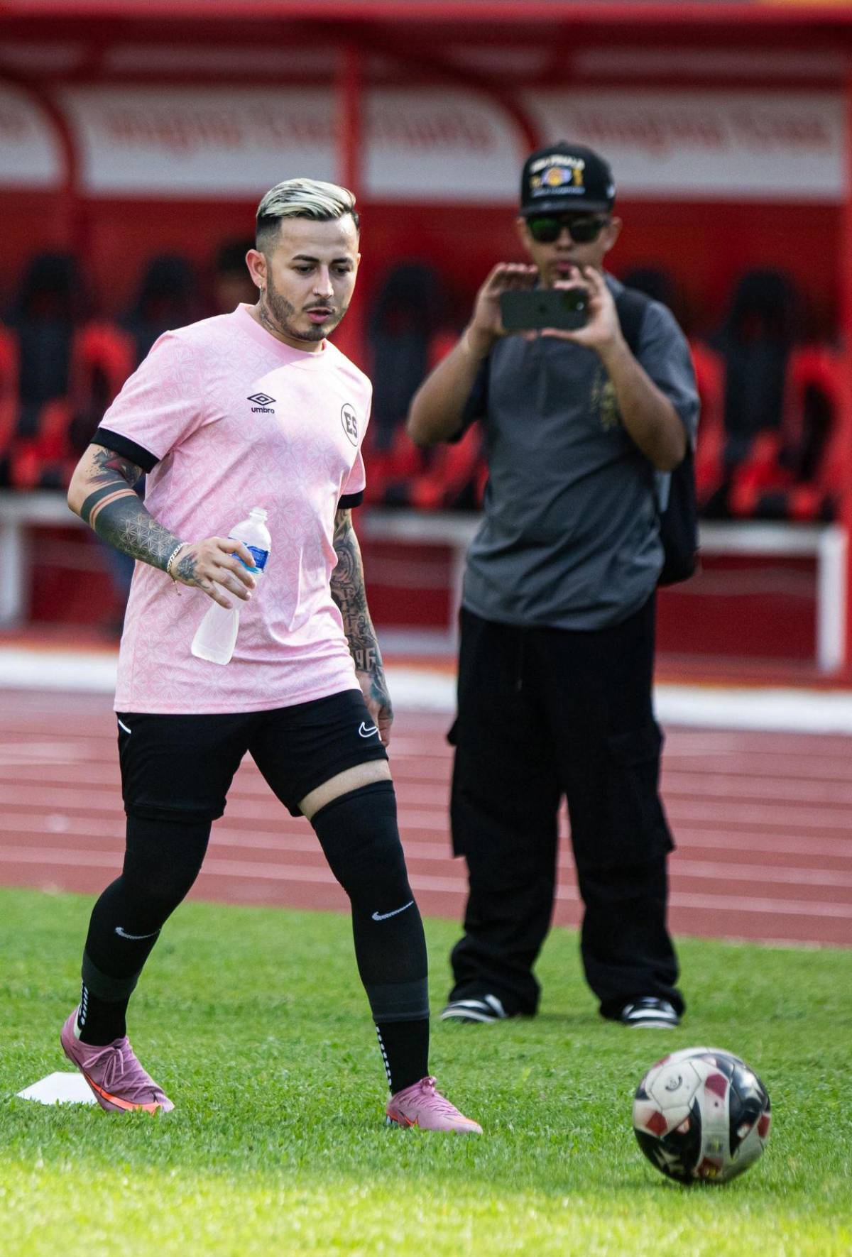 Exjugador de Olimpia y de la Selección refuerza a los tiktokers vs El Salvador