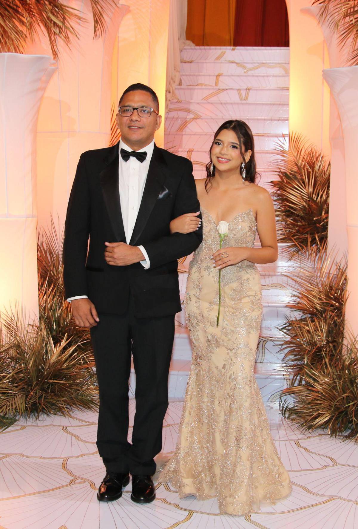 Desfile de padres e hijos en la Prom Night 2026 de Elvel School