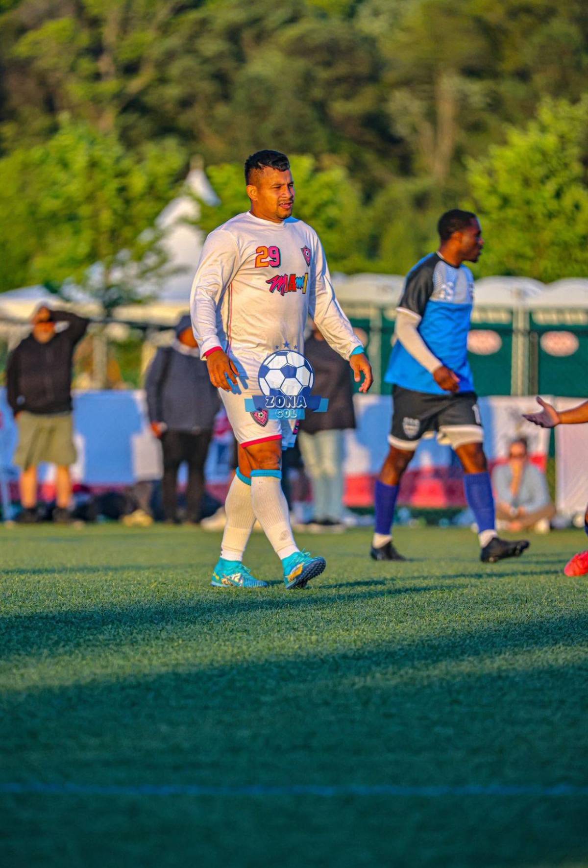 Se fue a jugar burocrático a EE UU y equipo grande de Honduras les rescindió contrato