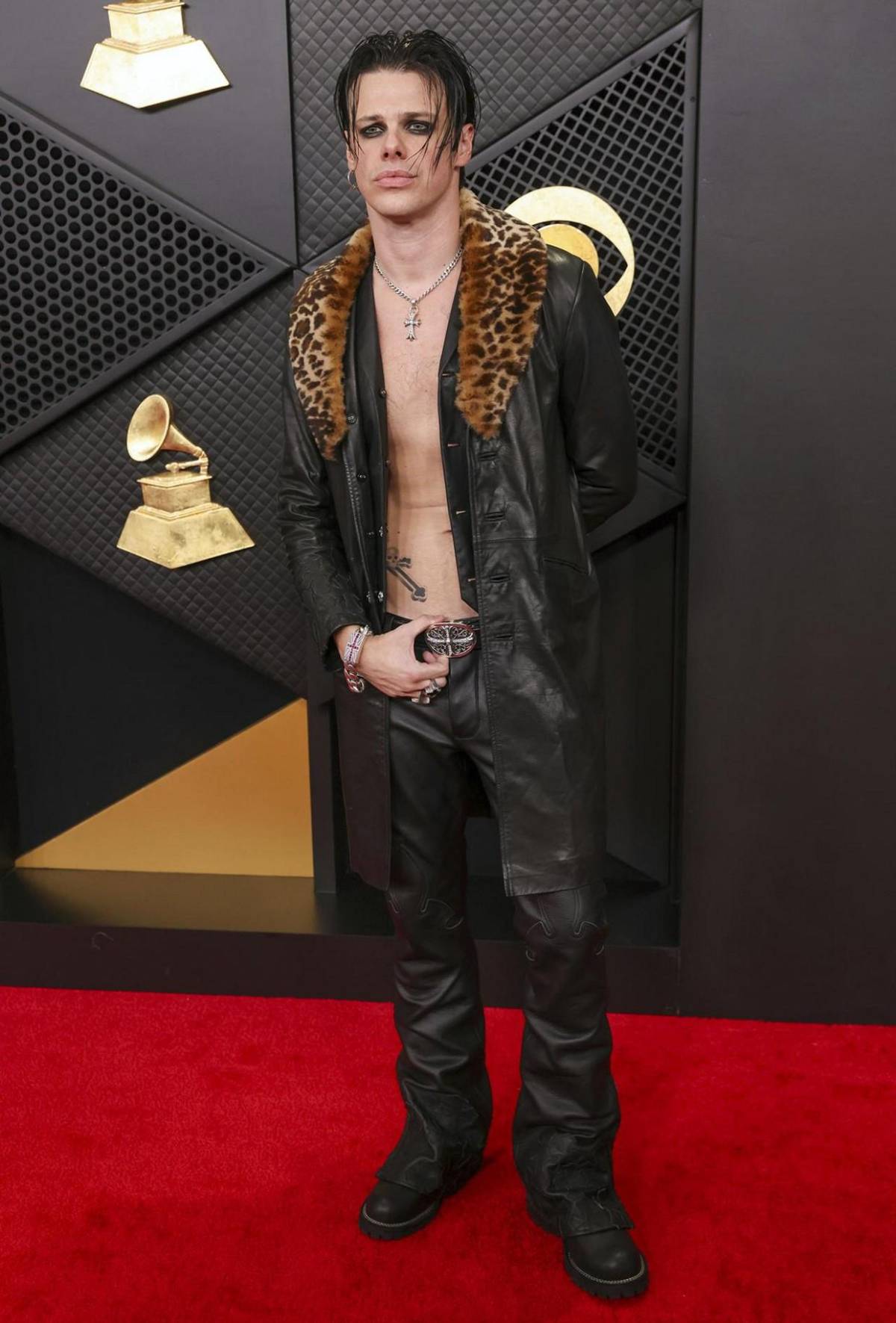 Alfombra roja de los Grammy recibe a los primeros famosos de la noche