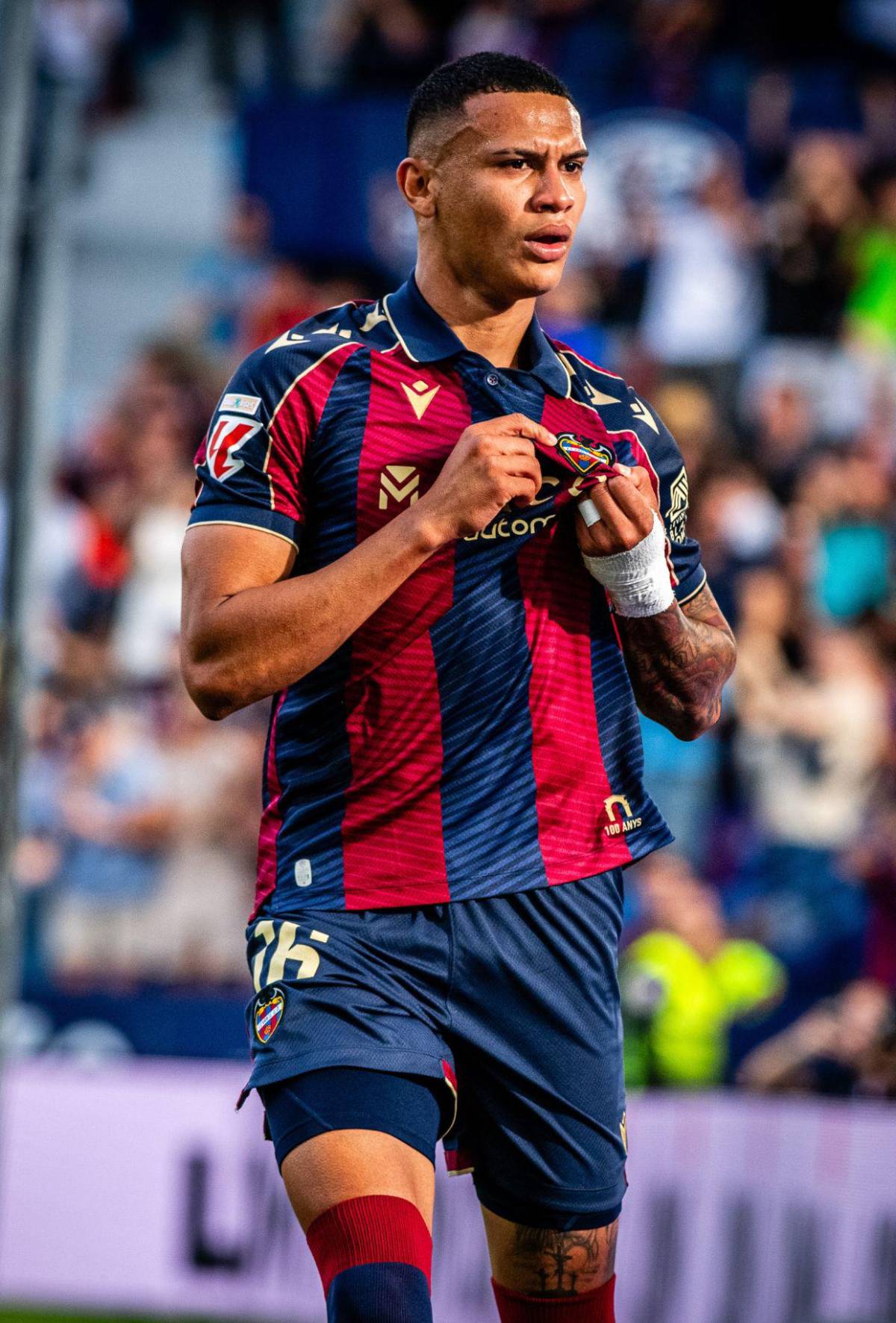 El crack mundial del Real Madrid que le regaló su camiseta a Kervin Arriaga