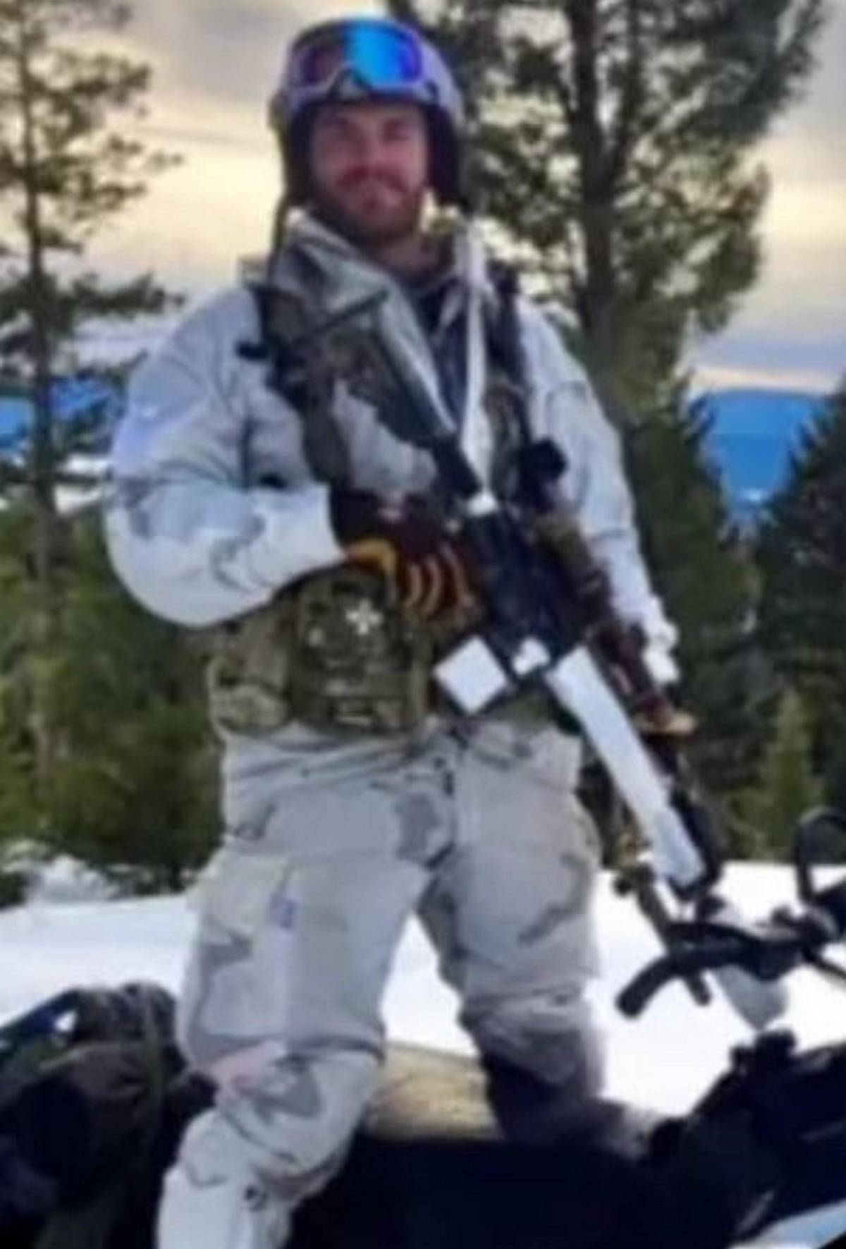 ¿Quién era Matthew Alan Livelsberger, autor del atentado con un Tesla en Las Vegas?