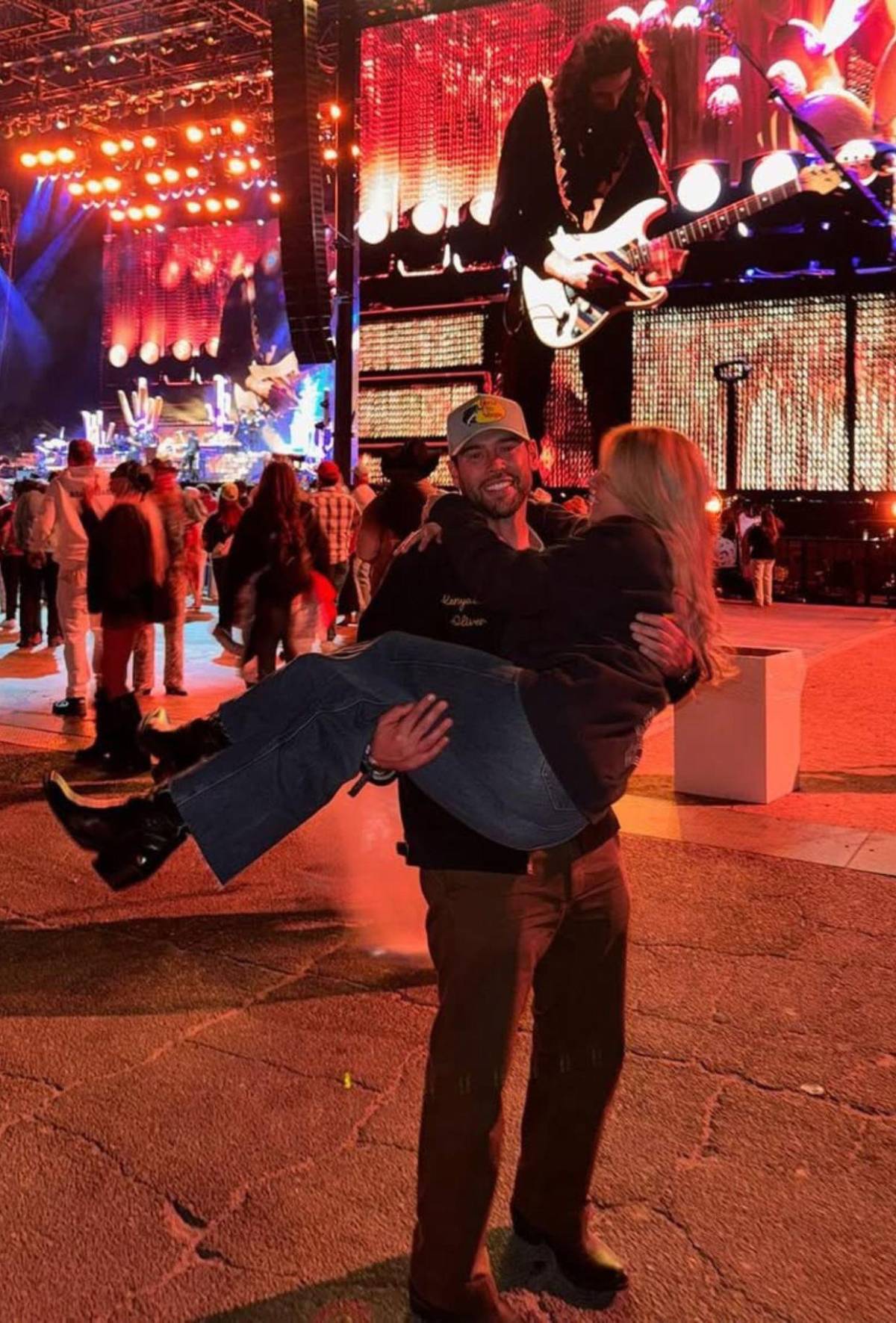 Sydney Sweeney hace oficial su relación con Scooter Braun: las imágenes que lo confirman