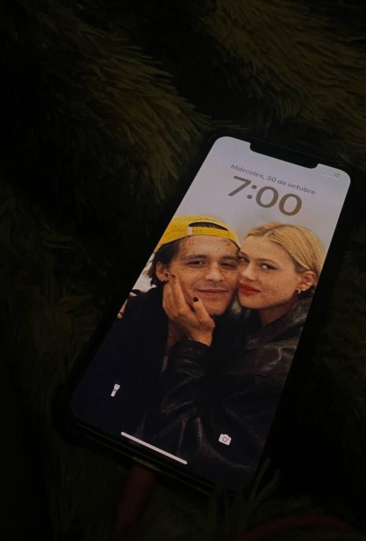 ¿Christian Nodal al pendiente del embarazo de Iveeth, su presunta amante?