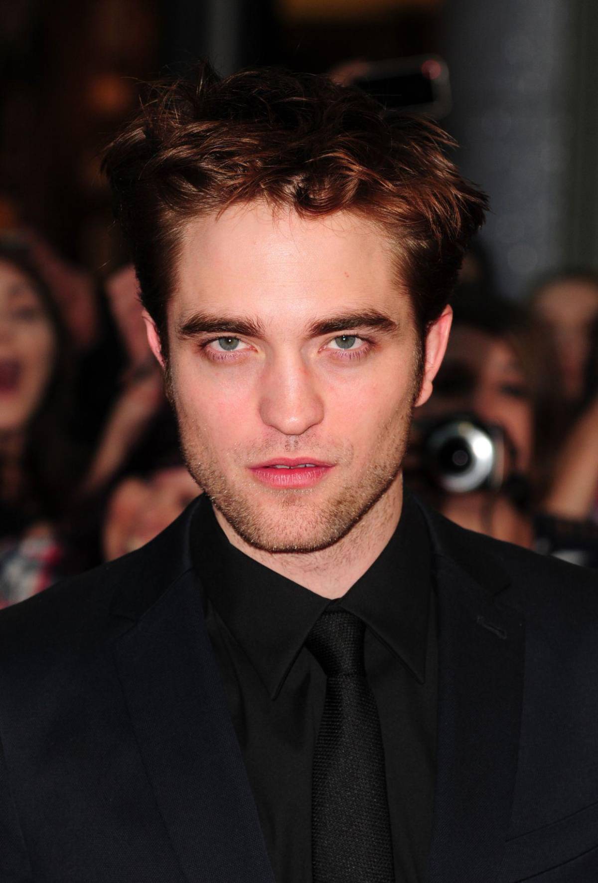 Robert Pattinson cumple 40 años: de vampiro adolescente a Batman y más de su evolución